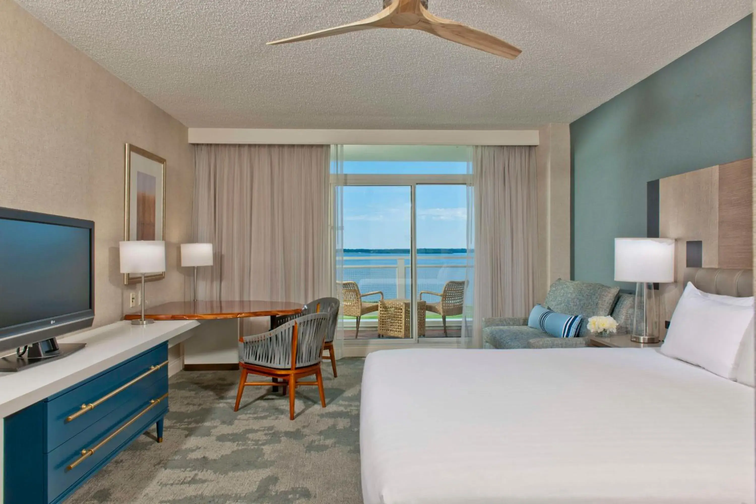 Bedroom, Bed in Hyatt Regency Chesapeake Bay Golf Resort, Spa & Marina Bedroom, Bed in Hyatt Regency Chesapeake Bay Golf Resort, Spa & Marina