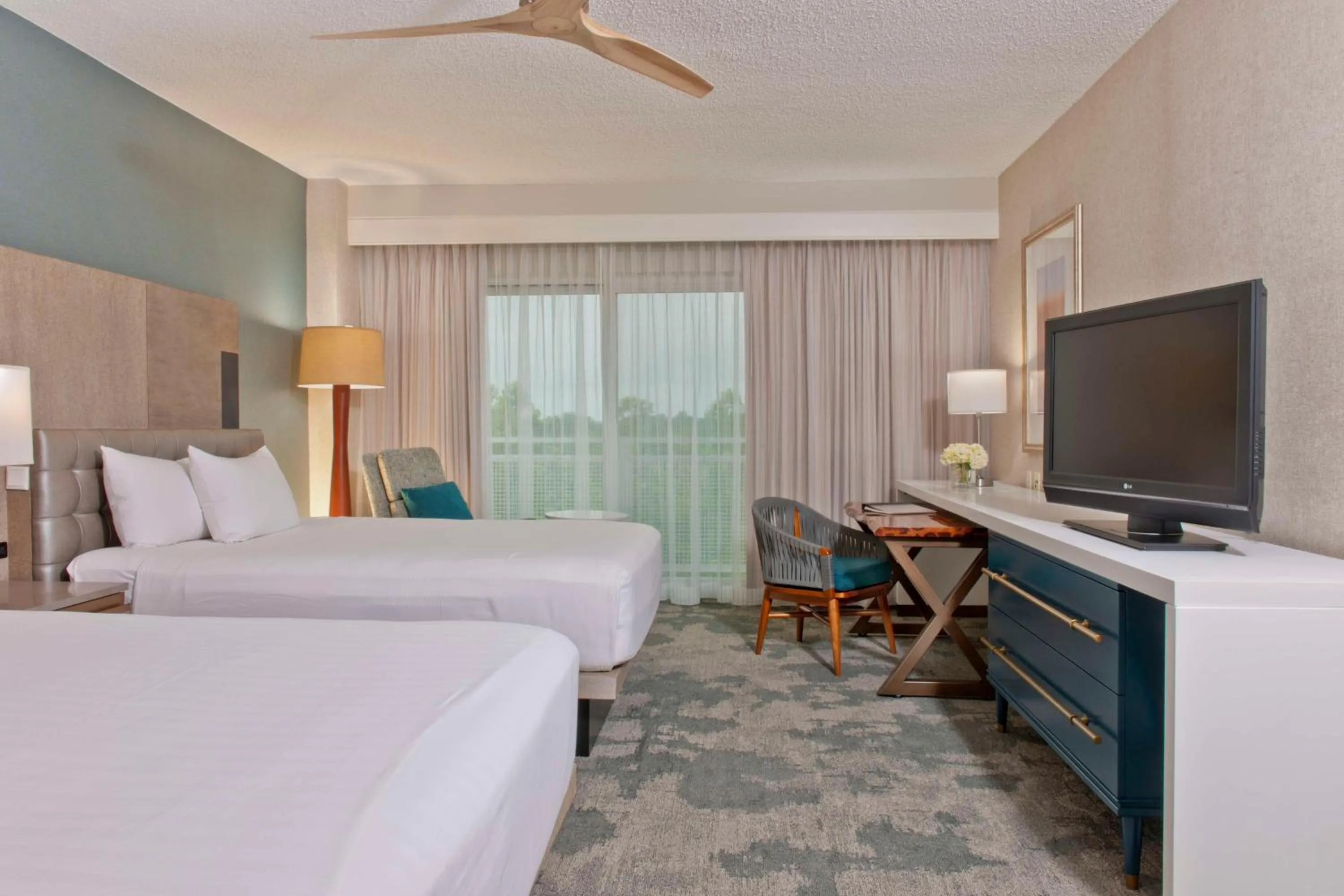 Bedroom, Bed in Hyatt Regency Chesapeake Bay Golf Resort, Spa & Marina