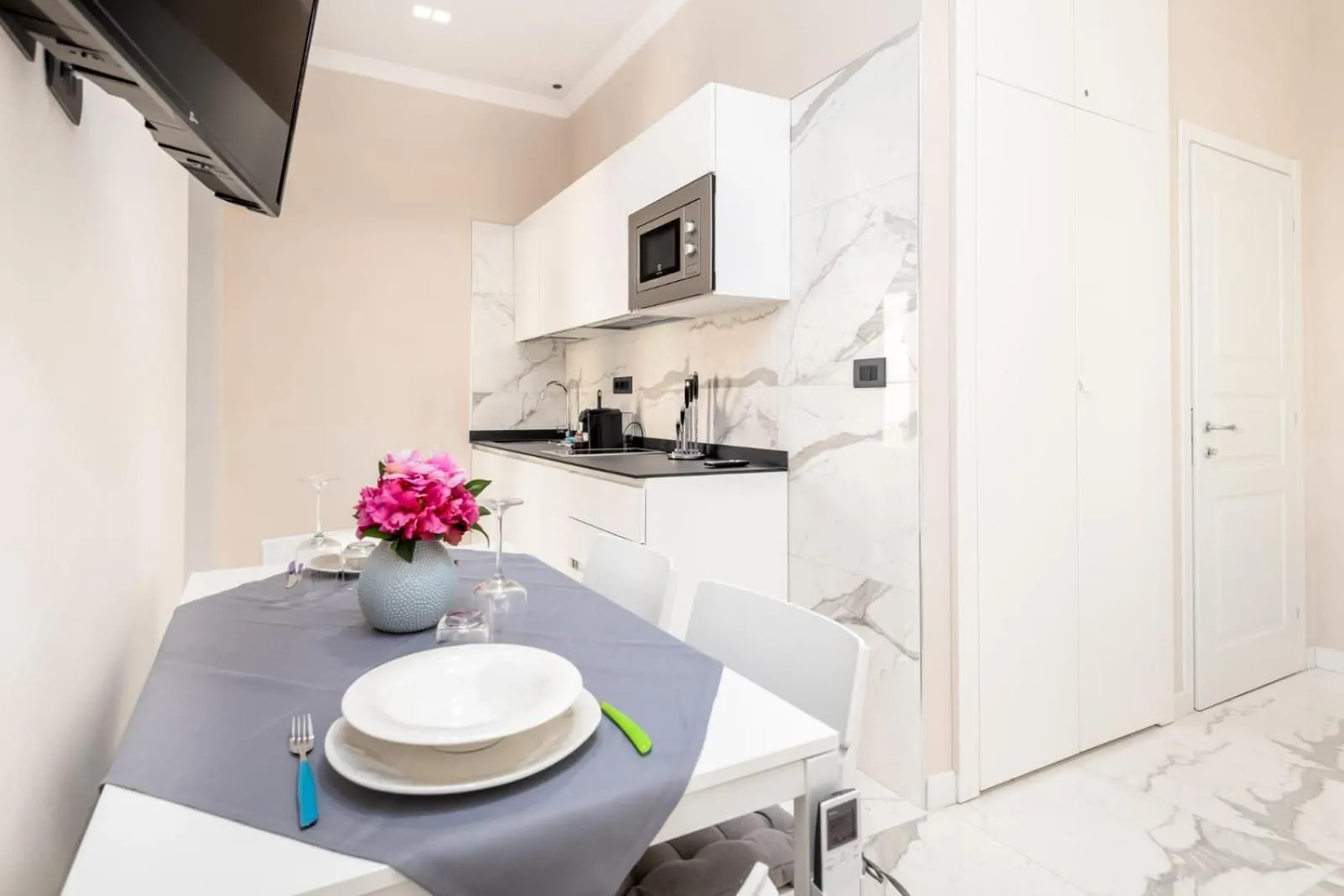 Kitchen or kitchenette in Fidelio