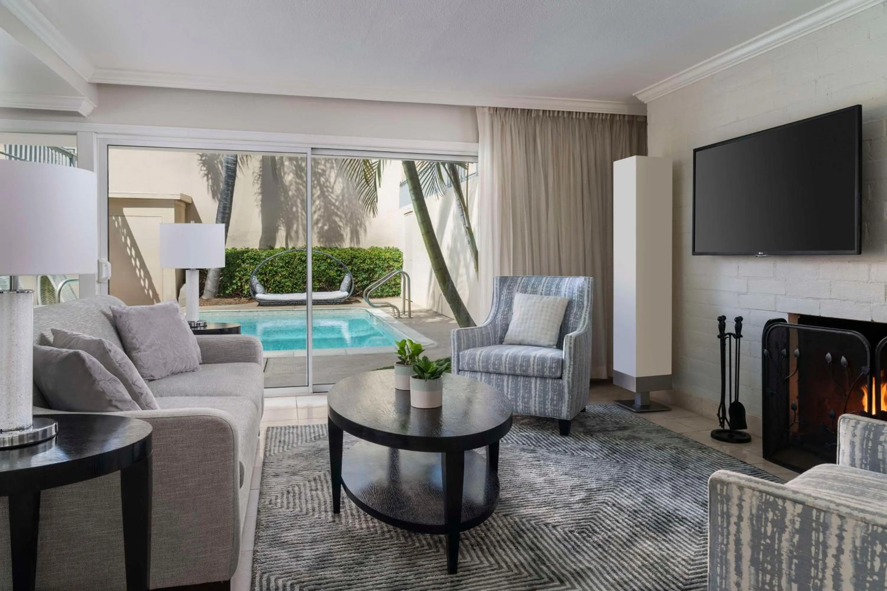 Photo of the whole room in Hyatt Regency Newport Beach