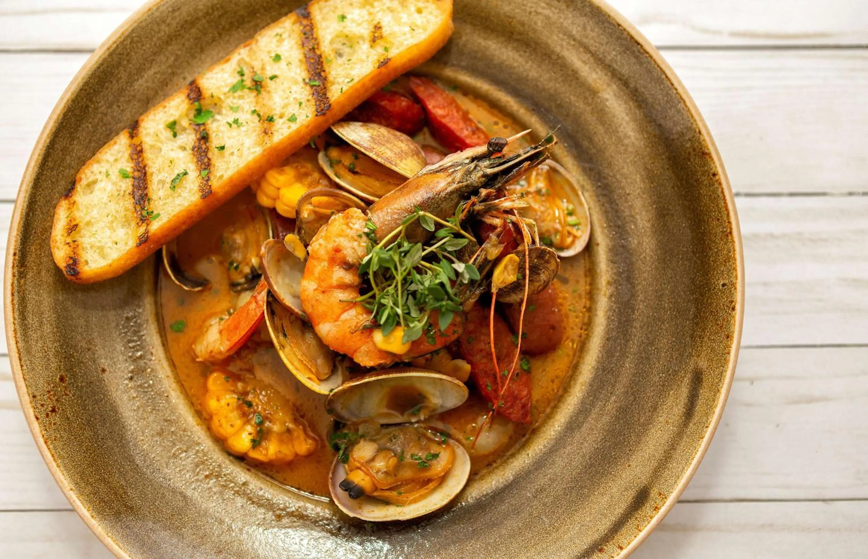 Restaurant/places to eat in Hyatt Regency Newport Beach