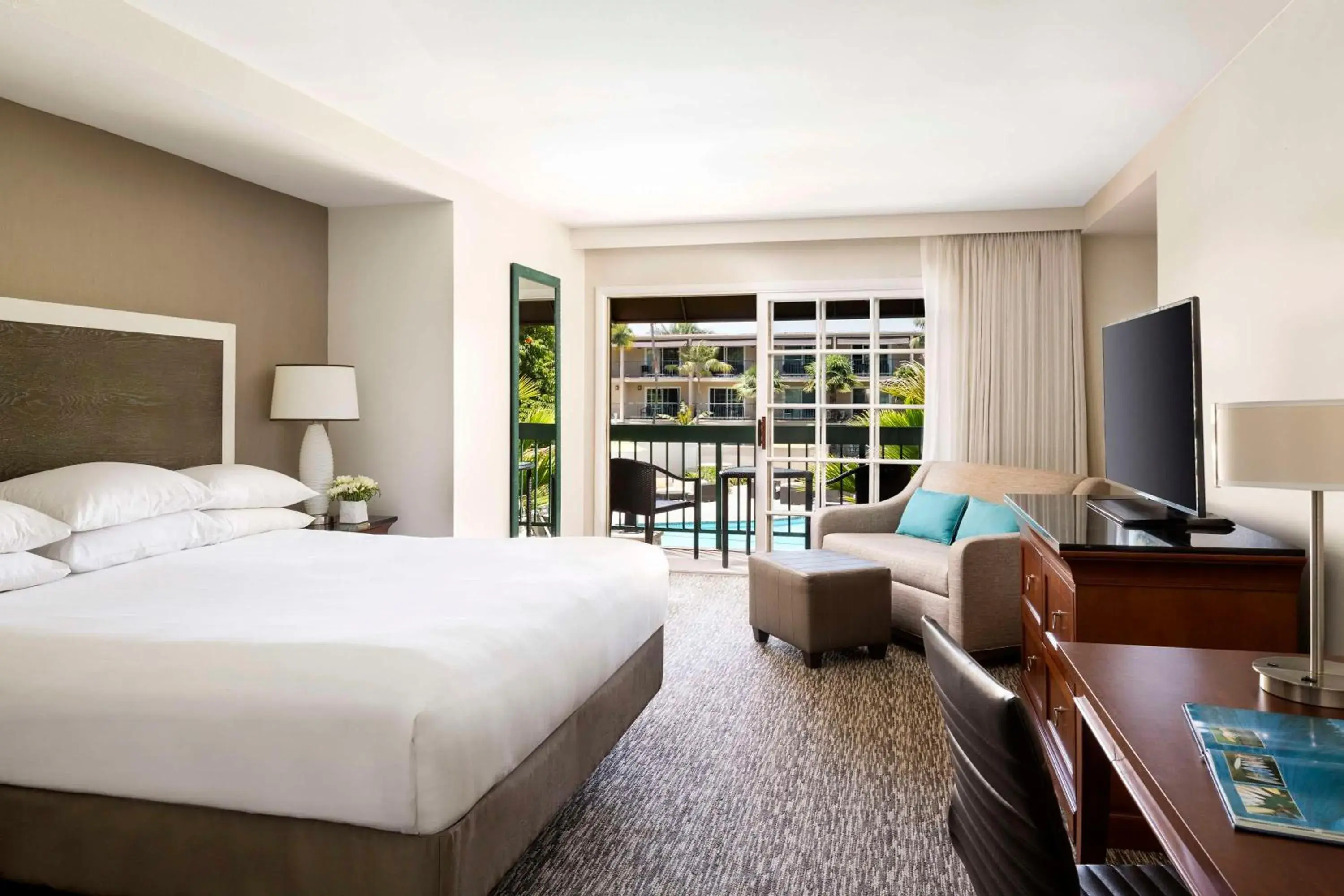Bedroom, Bed in Hyatt Regency Newport Beach Bedroom, Bed in Hyatt Regency Newport Beach