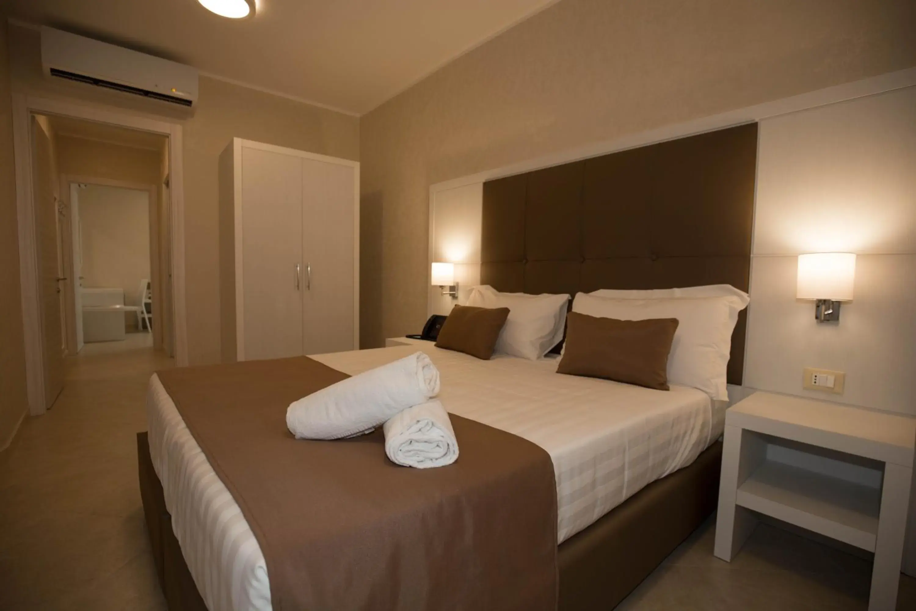 Bed in La Serenissima Hotel Bed in La Serenissima Hotel