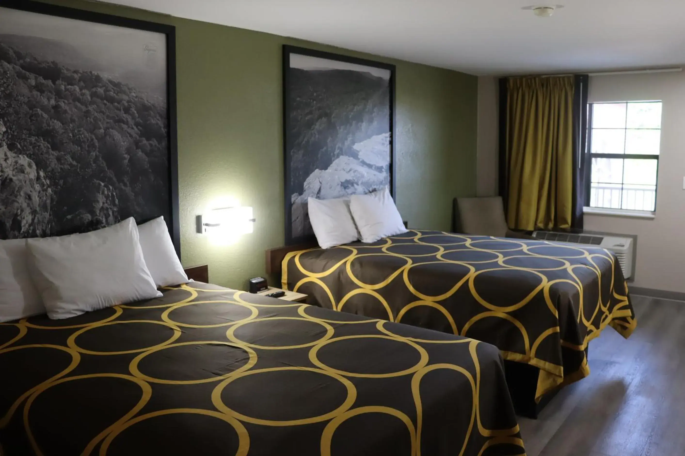 Queen Room with Two Queen Beds - Smoking in Super 8 by Wyndham Cabot Queen Room with Two Queen Beds - Smoking in Super 8 by Wyndham Cabot