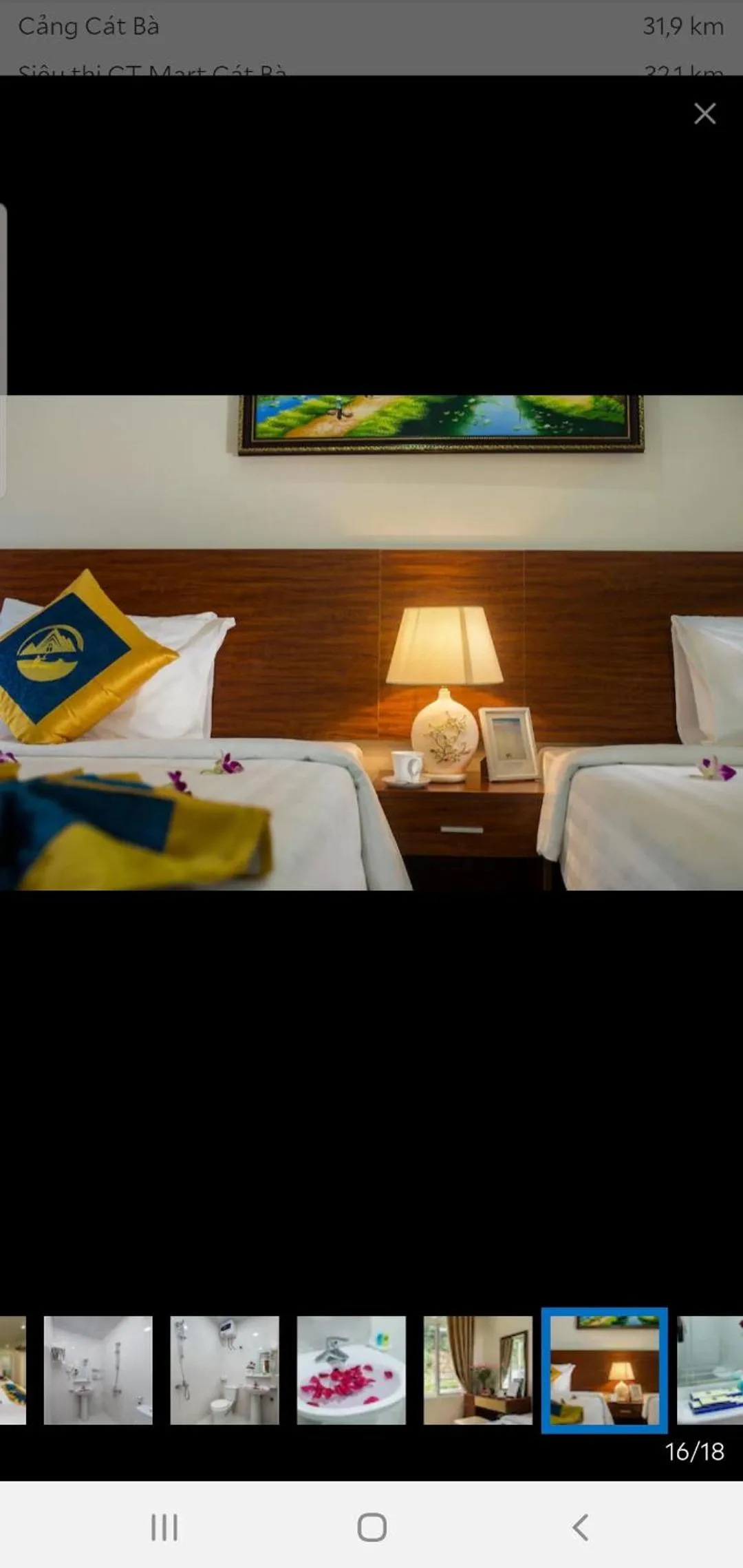 Bed in Cat Ba Thailand Hotel