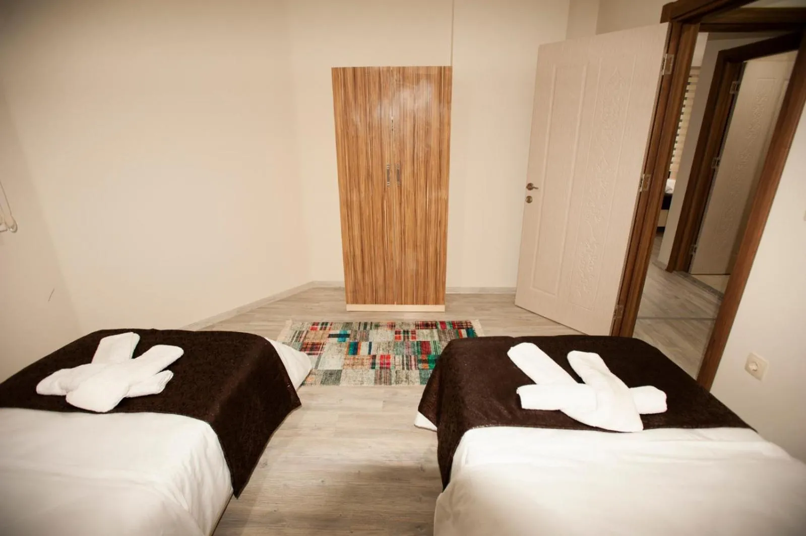 Bedroom, Bed in ADEN KAR suite