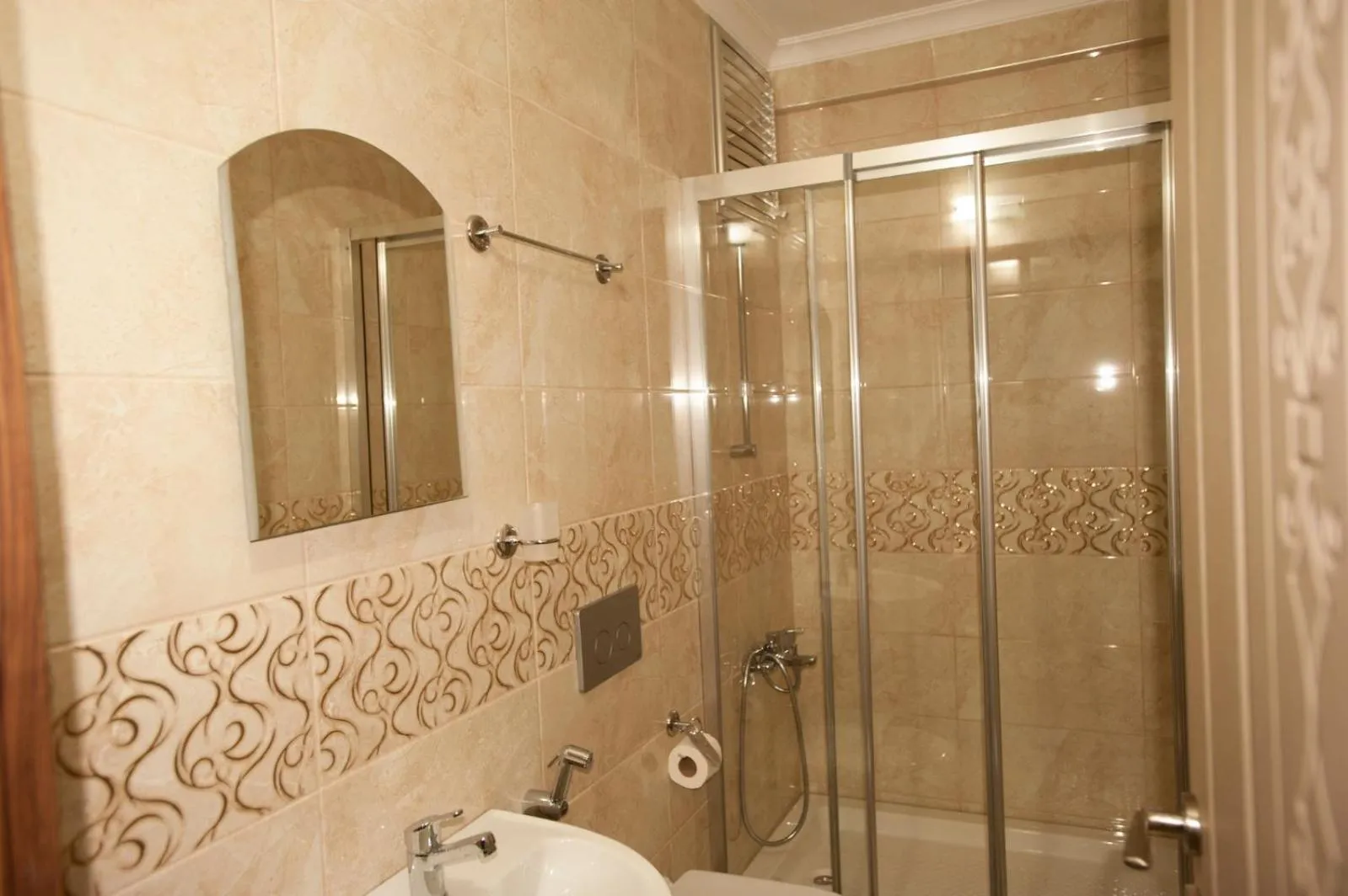 Bathroom in ADEN KAR suite