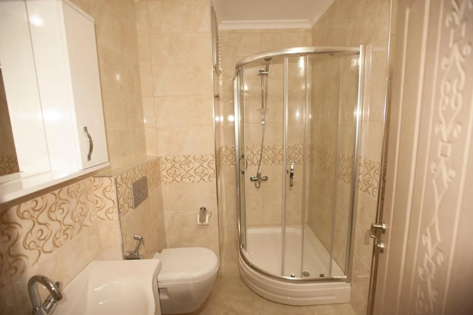 Bathroom in ADEN KAR suite