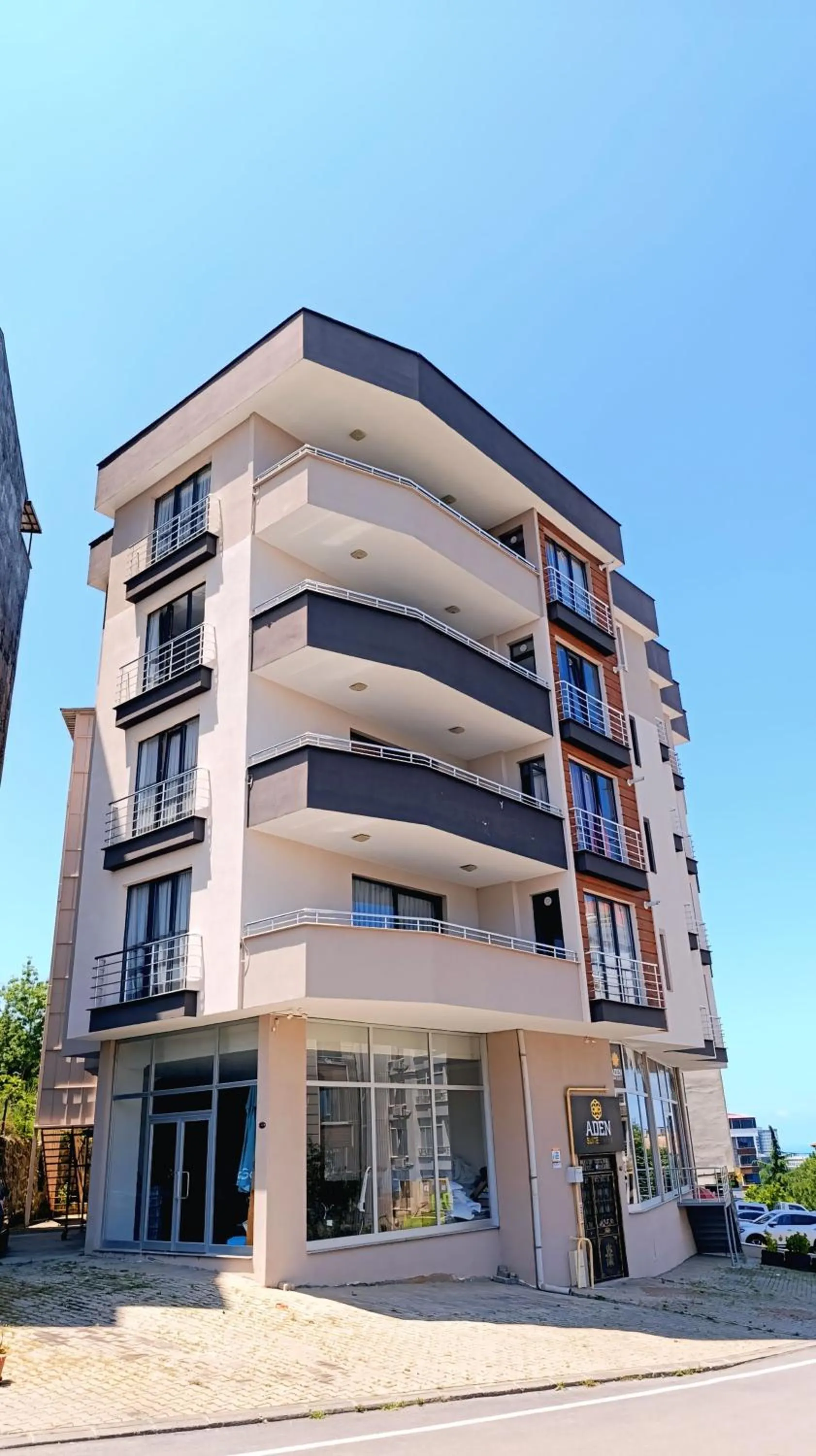 Property building in ADEN KAR suite