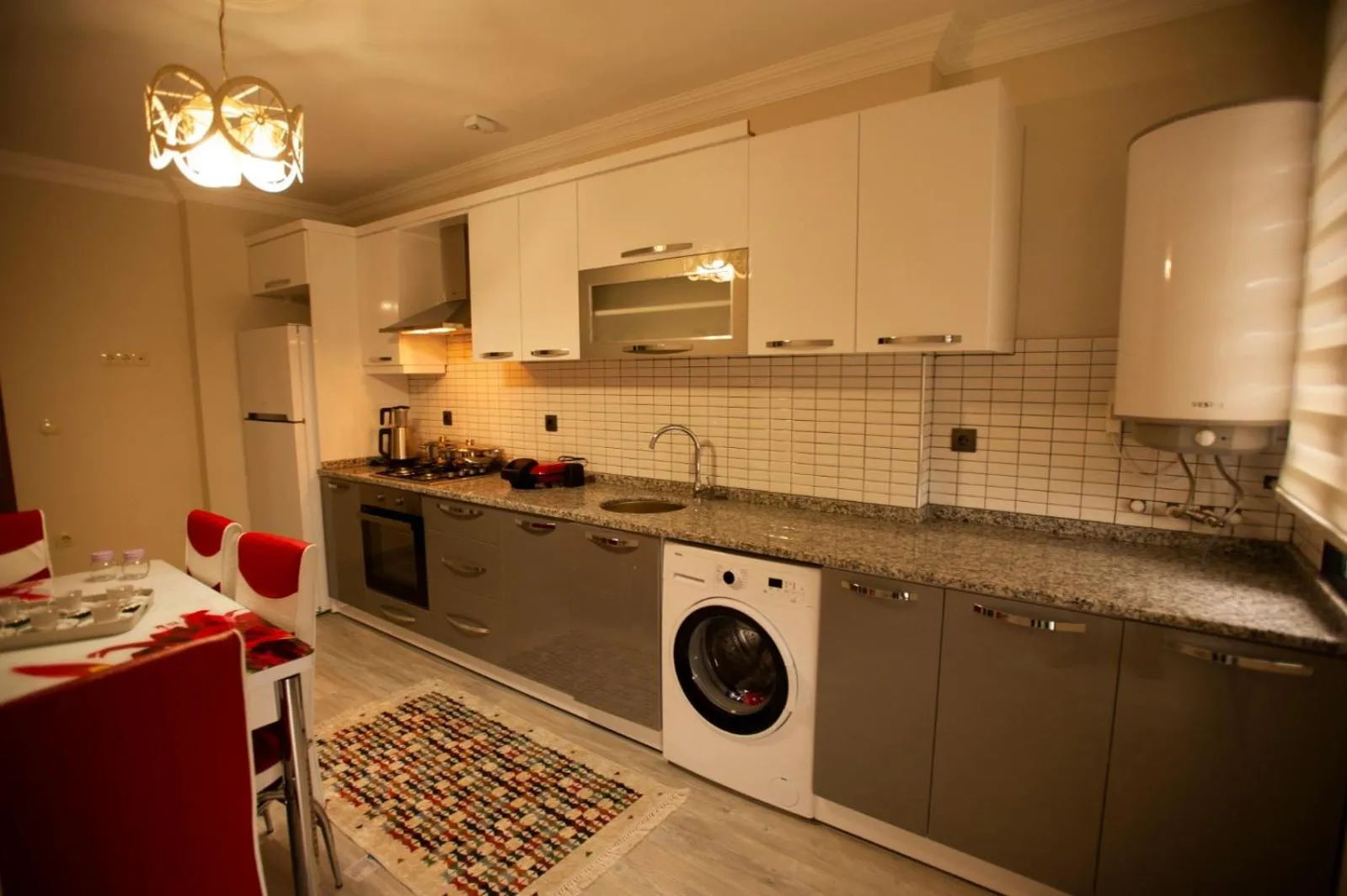 Kitchen or kitchenette in ADEN KAR suite