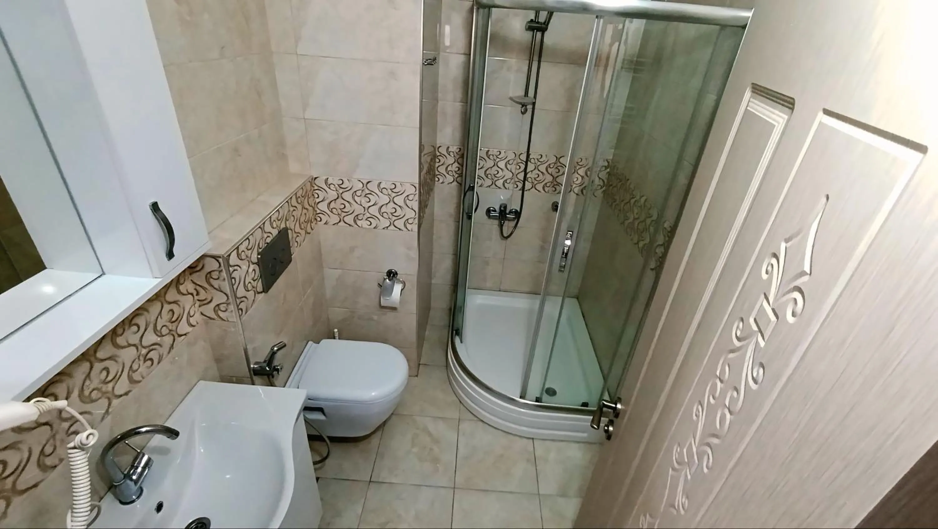 Bathroom in ADEN KAR suite