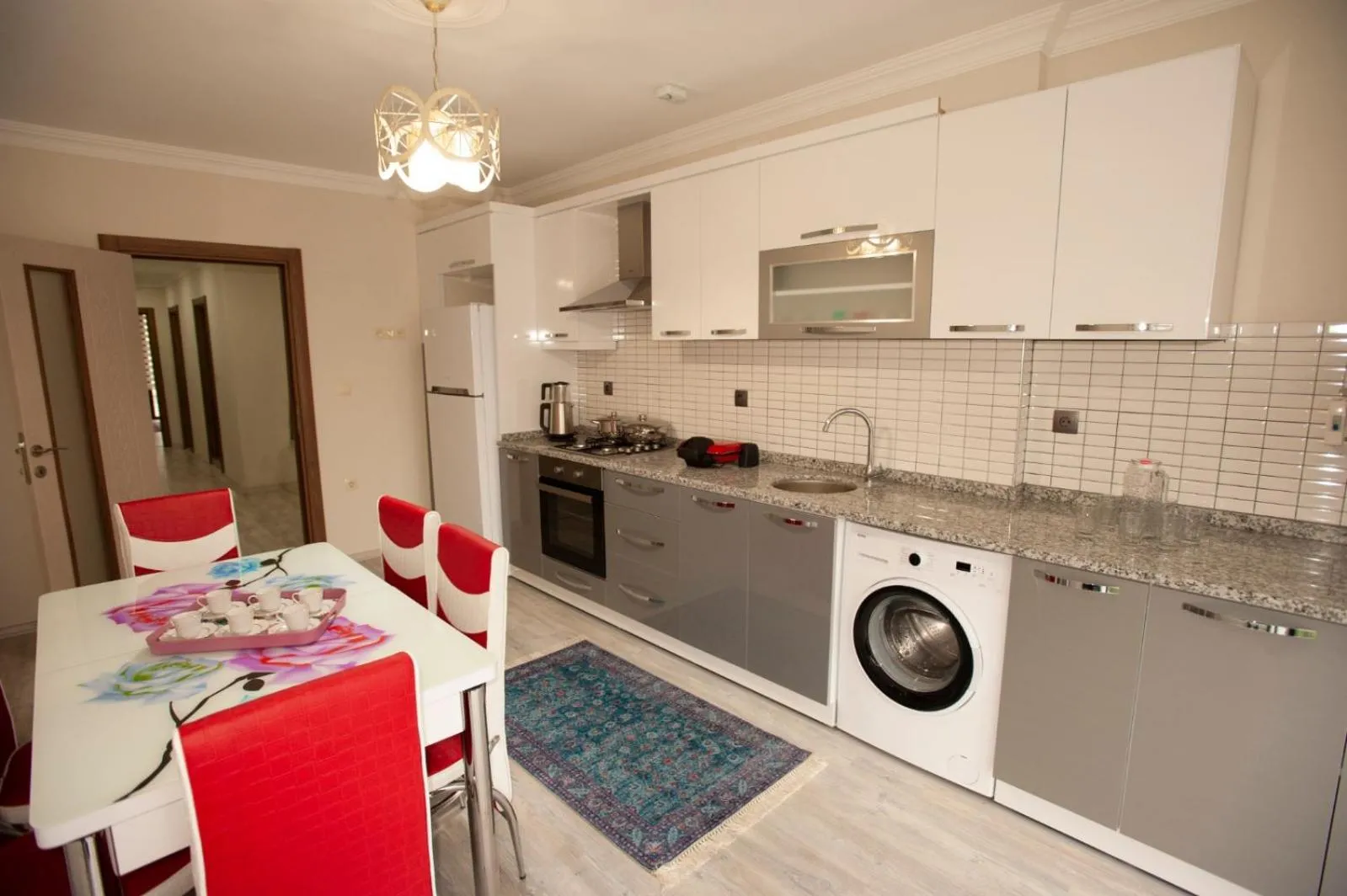 Kitchen or kitchenette in ADEN KAR suite