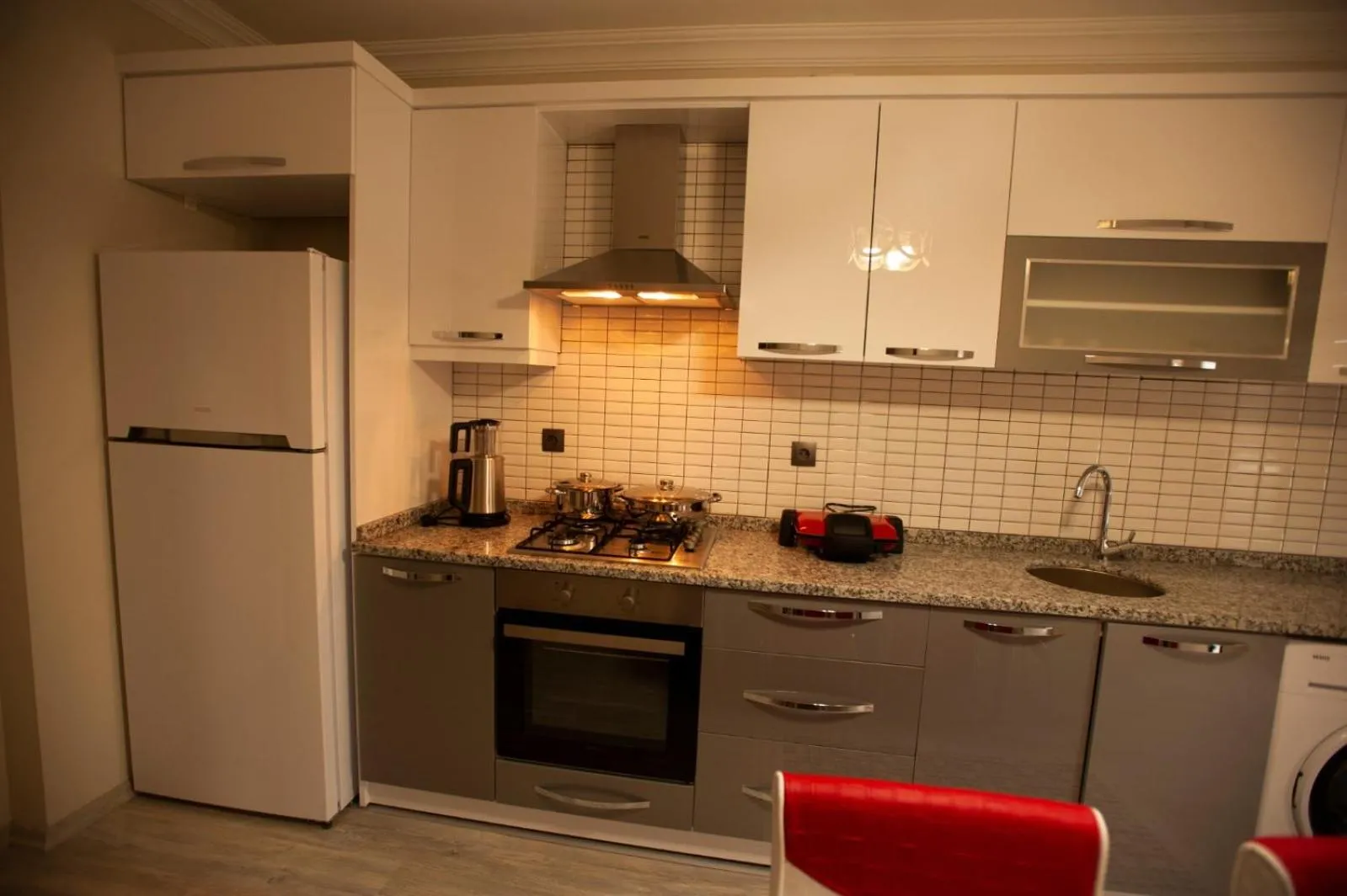 Kitchen or kitchenette in ADEN KAR suite