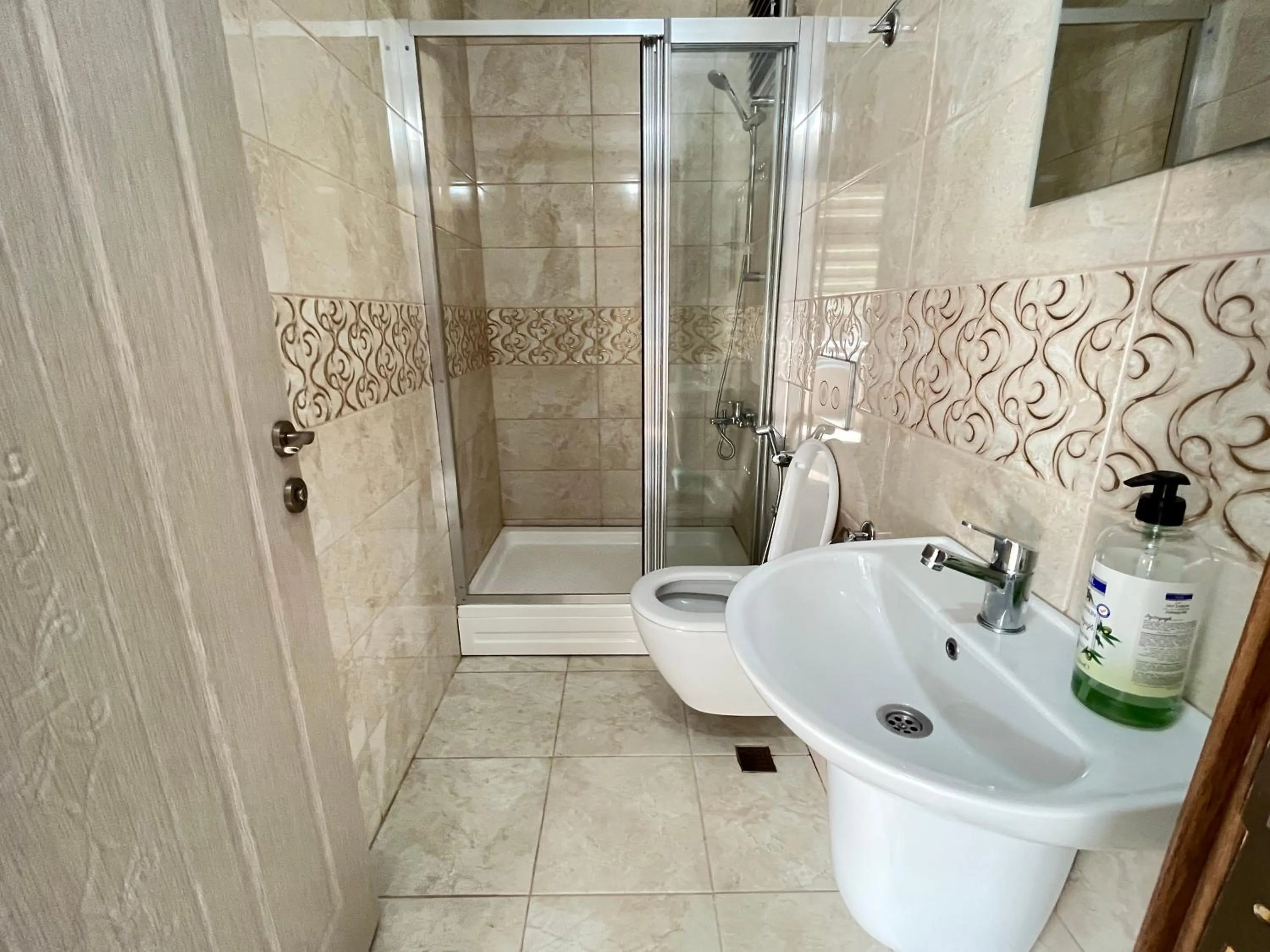 Toilet in ADEN KAR suite