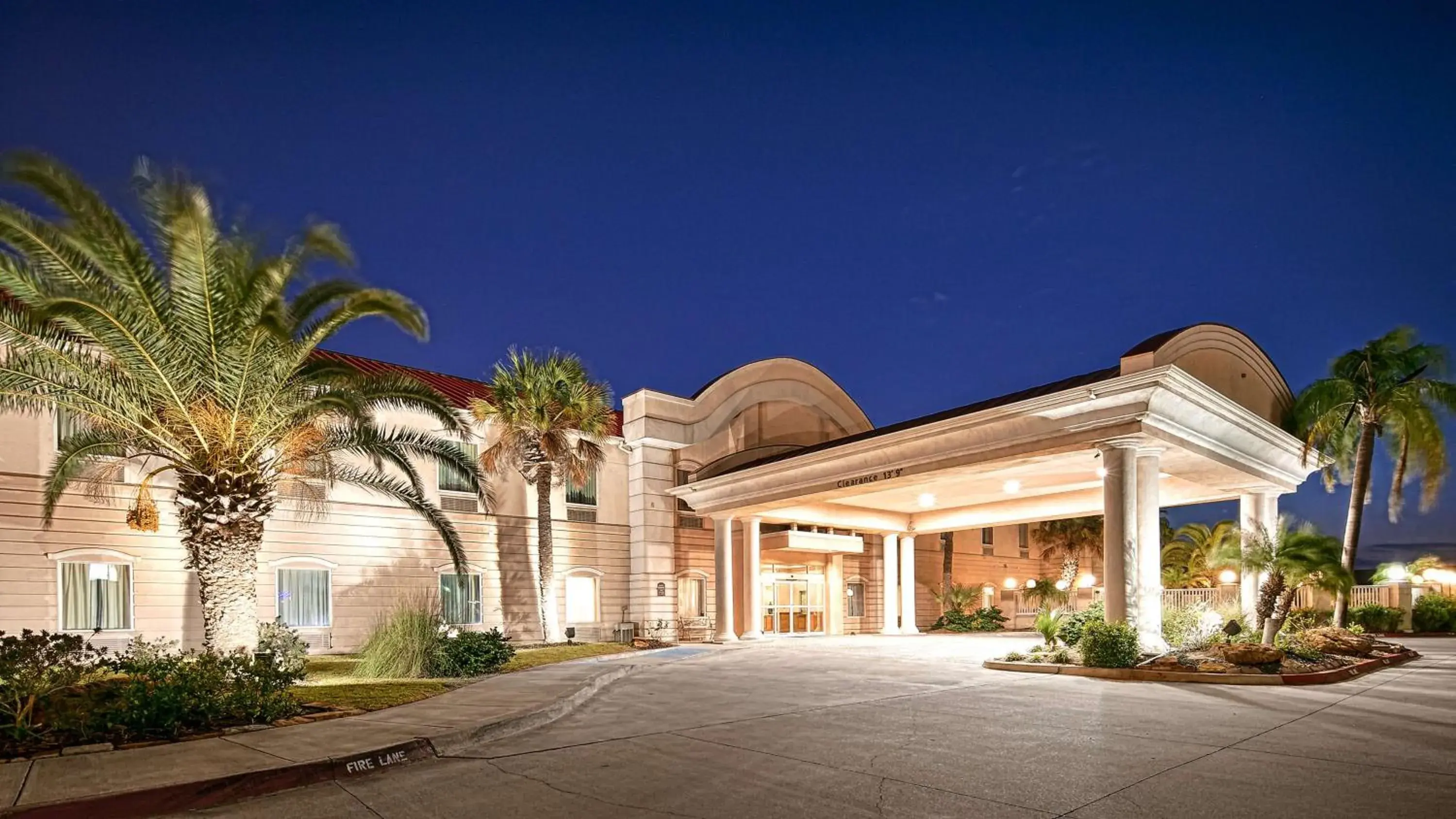 Property building in Best Western Plus Portland Property building in Best Western Plus Portland