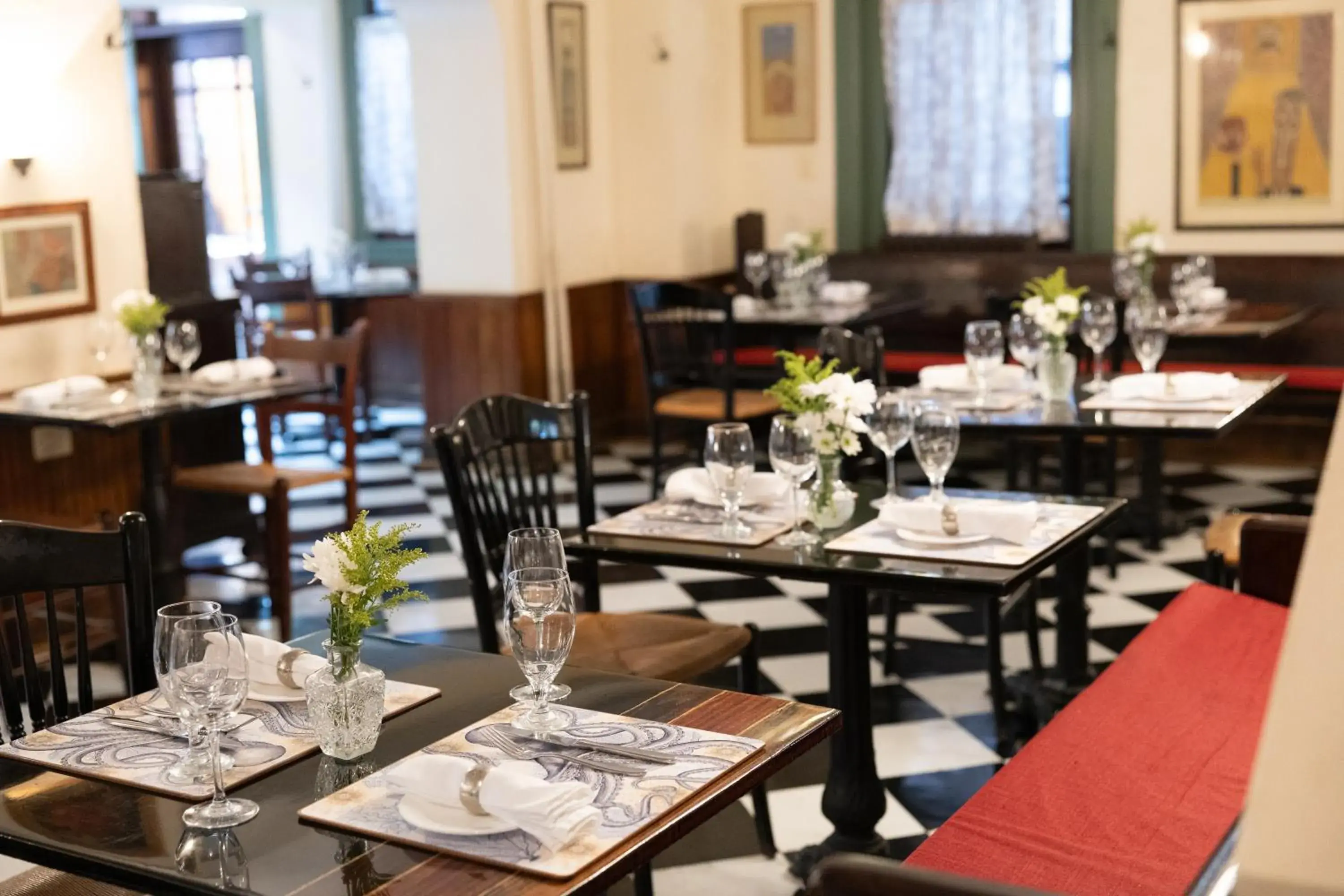 Restaurant/places to eat in Hotel Tabard Inn Restaurant/places to eat in Hotel Tabard Inn