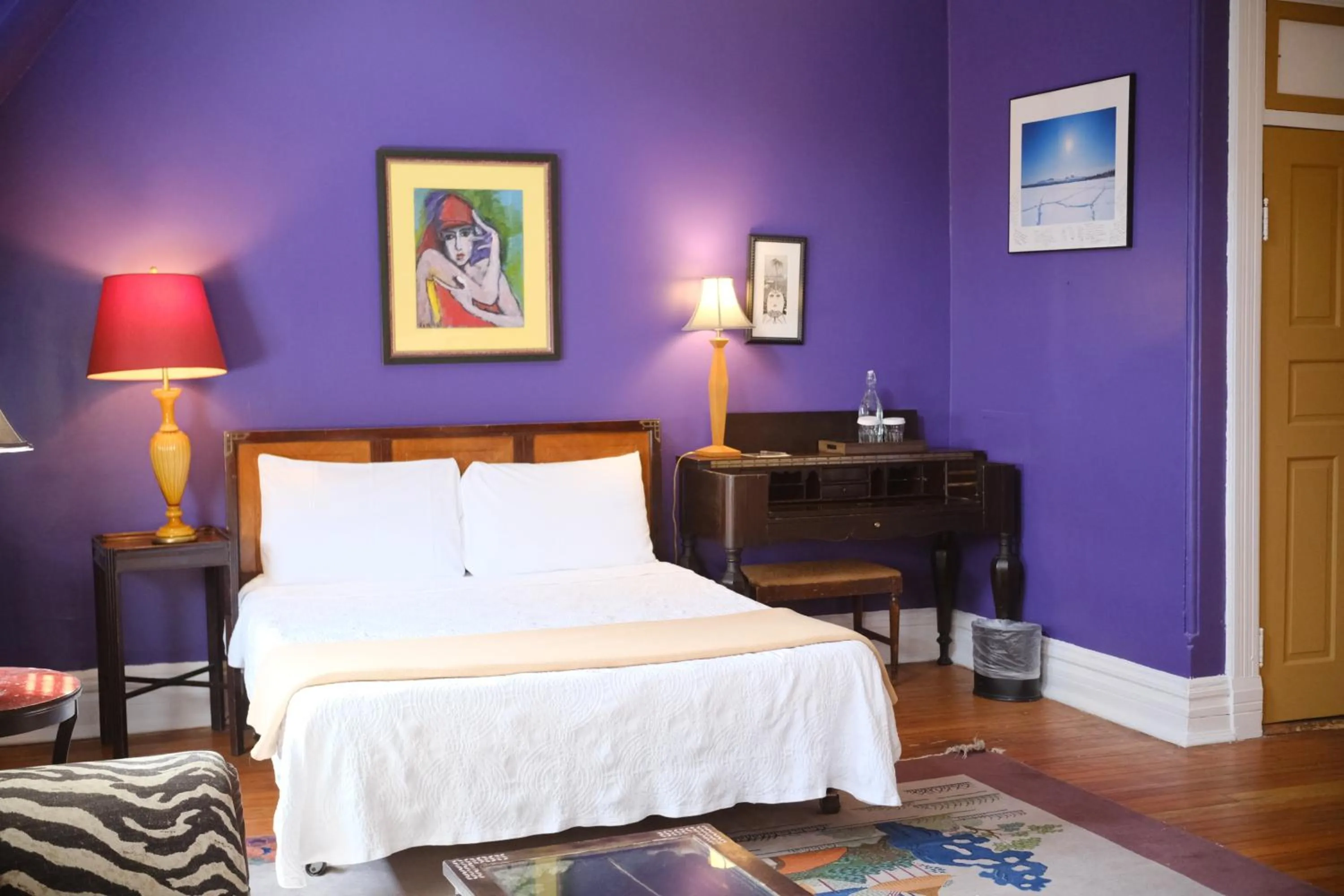 Bed in Hotel Tabard Inn