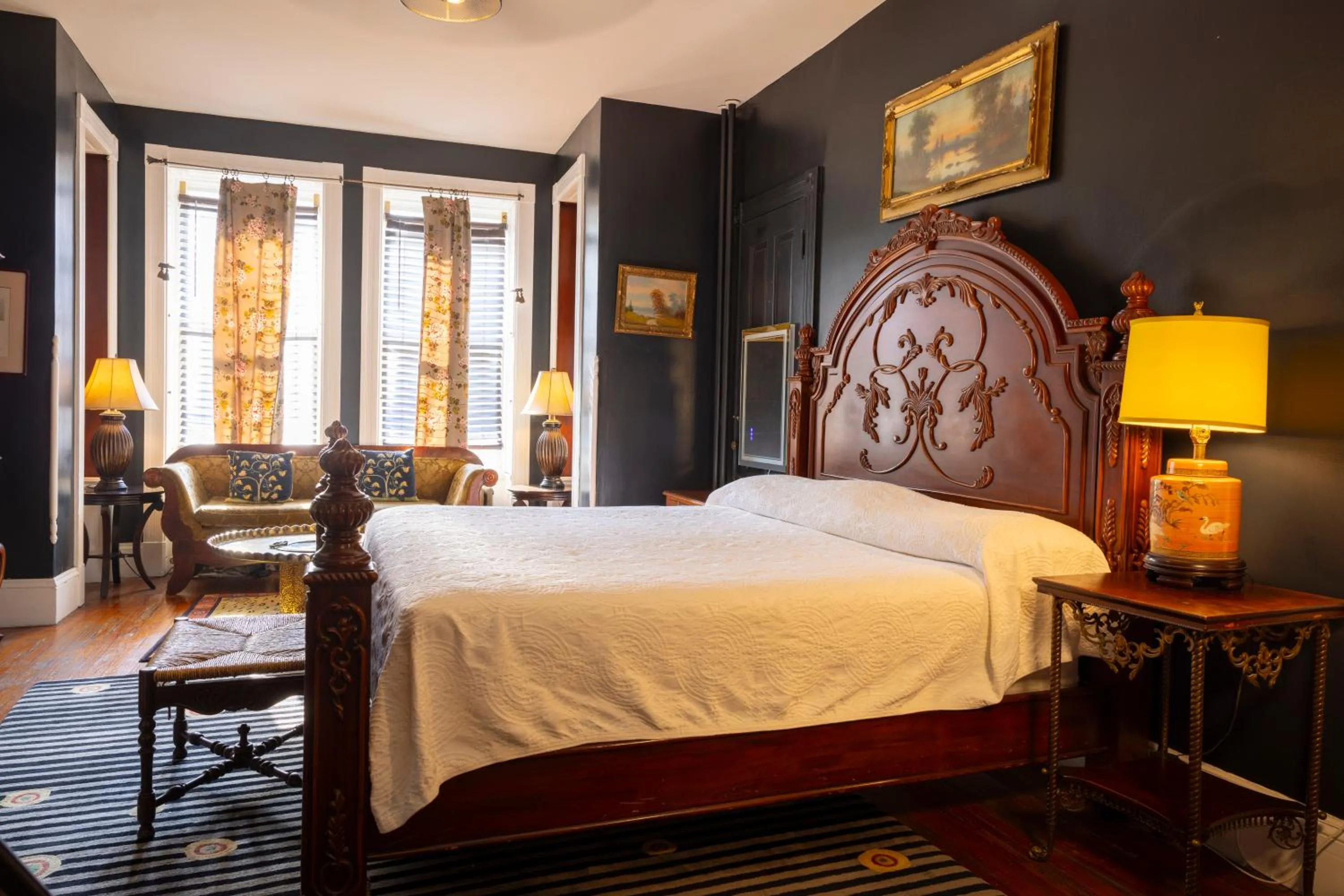 Bed in Hotel Tabard Inn