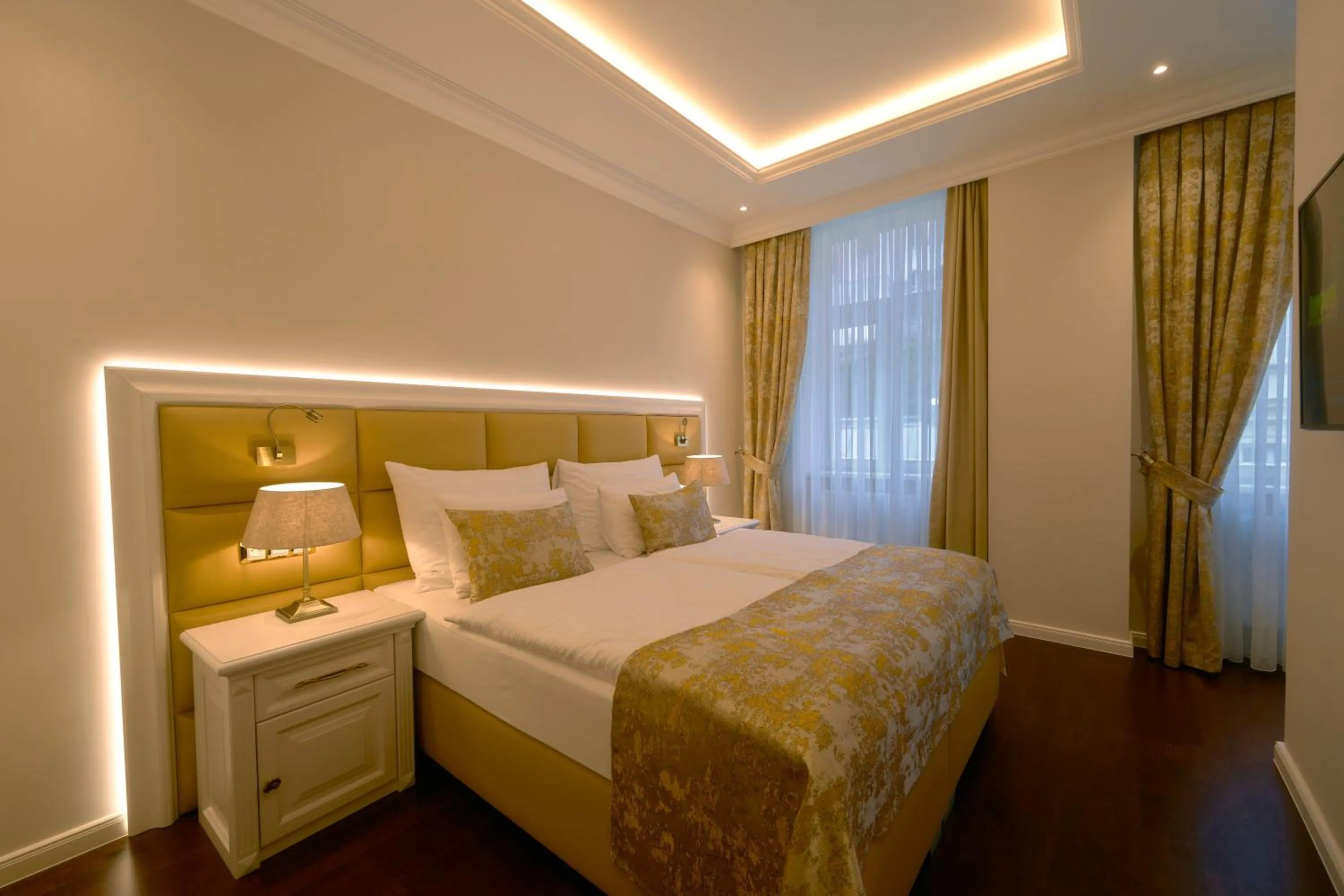 Bed in Golden Key Boutique Hotel