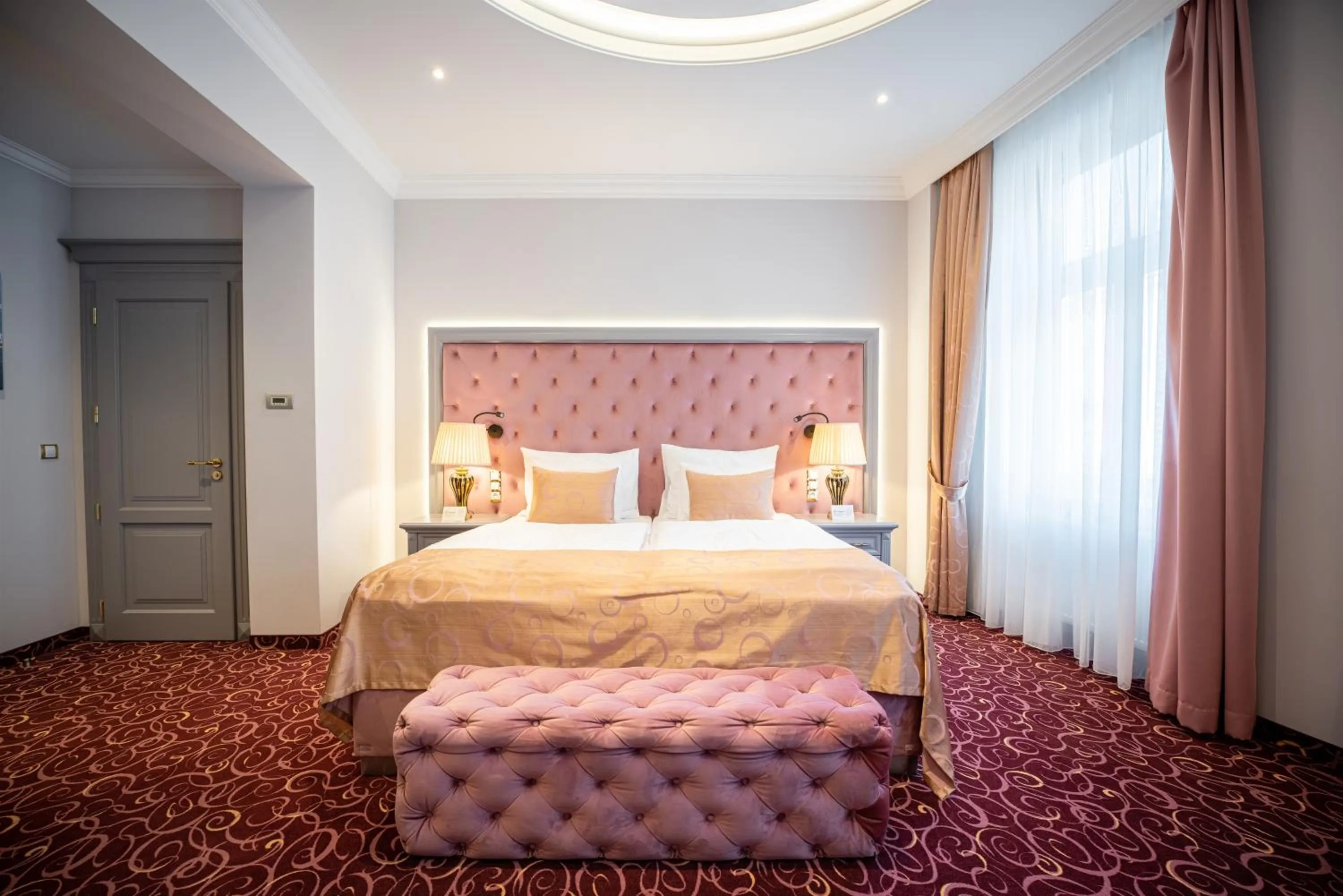 Bed in Golden Key Boutique Hotel