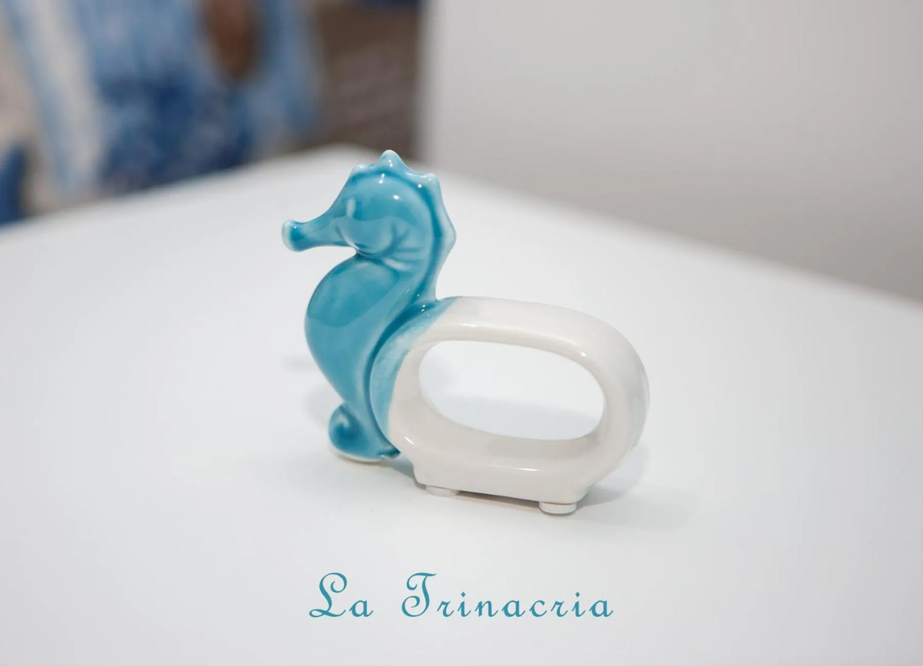 Text overlay in La Trinacria