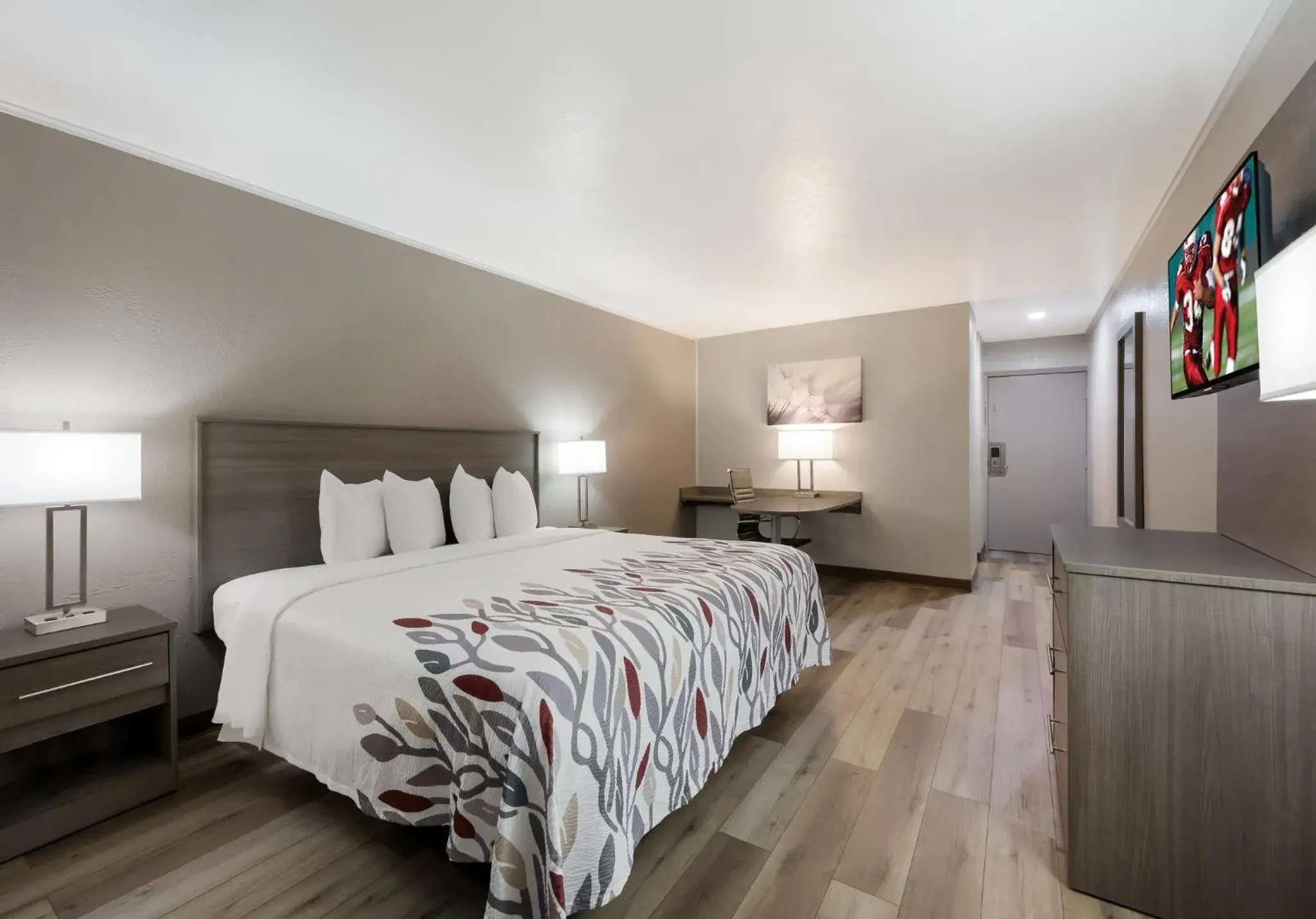 Bedroom, Bed in Red Roof Inn Madisonville Bedroom, Bed in Red Roof Inn Madisonville