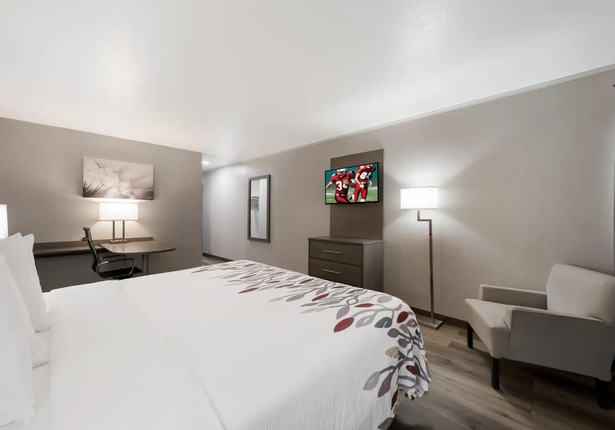 Bedroom, Bed in Red Roof Inn Madisonville Bedroom, Bed in Red Roof Inn Madisonville