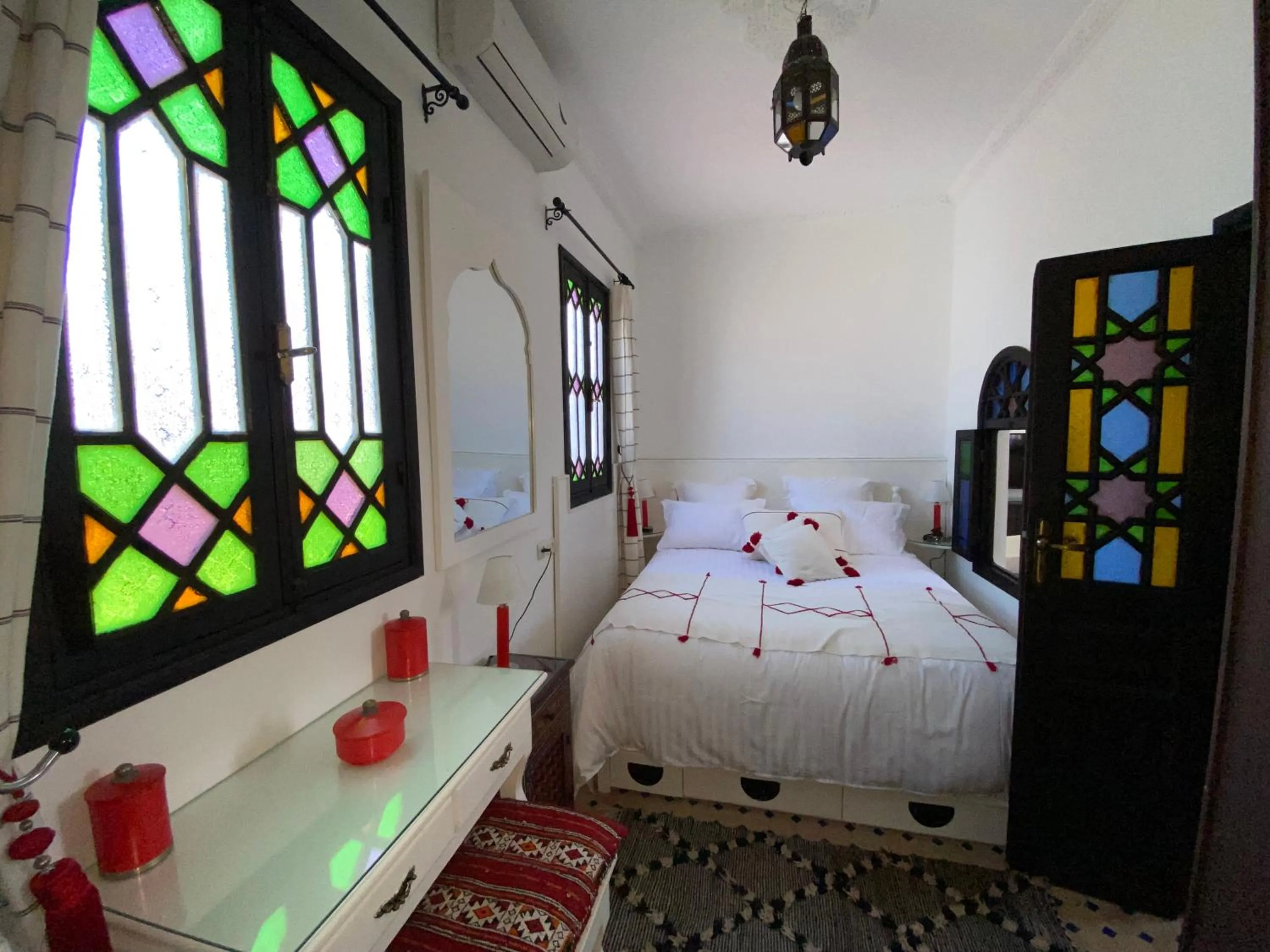 Bed in Dar Tinjâa