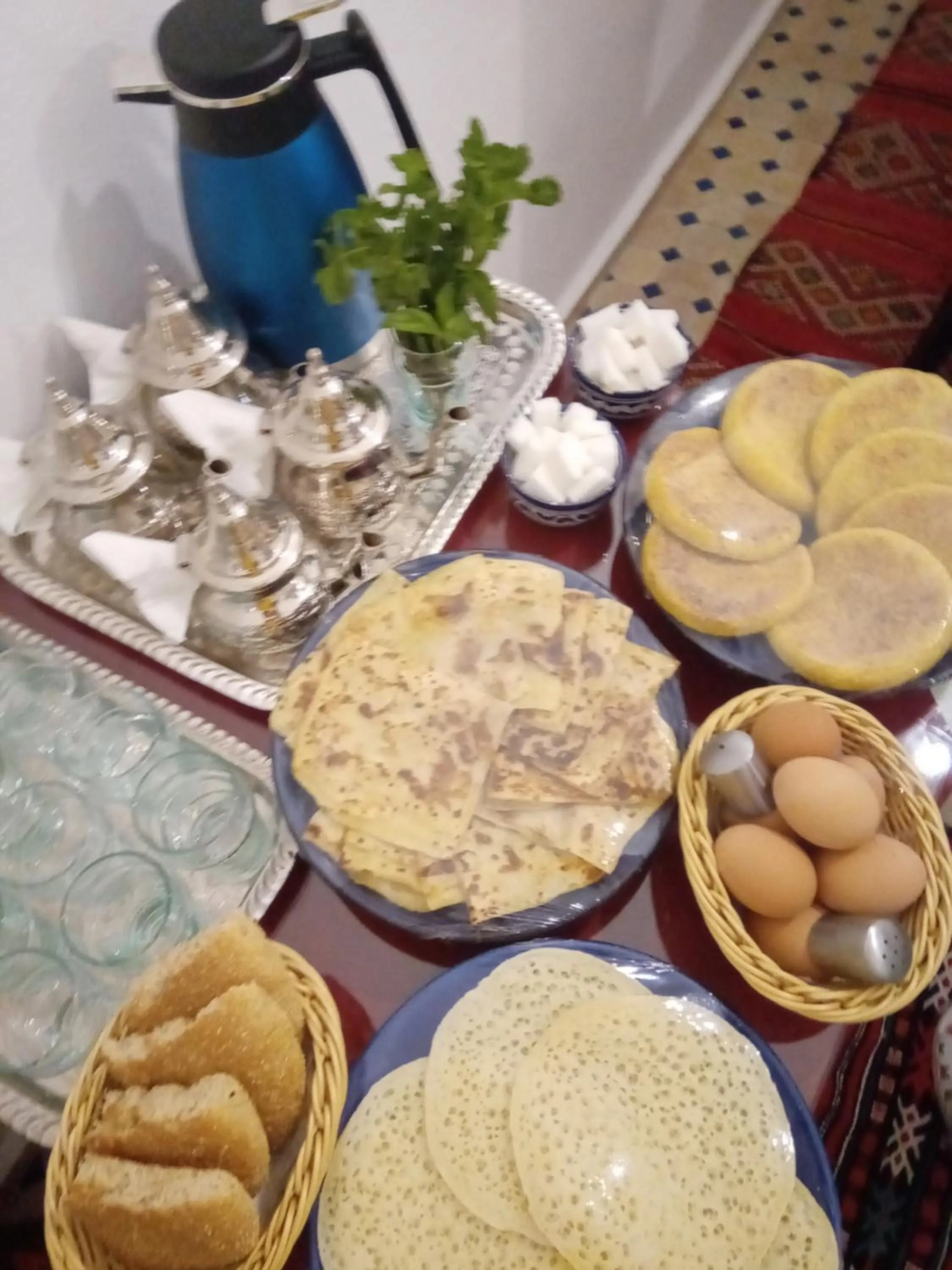 Food and drinks in Dar Tinjâa