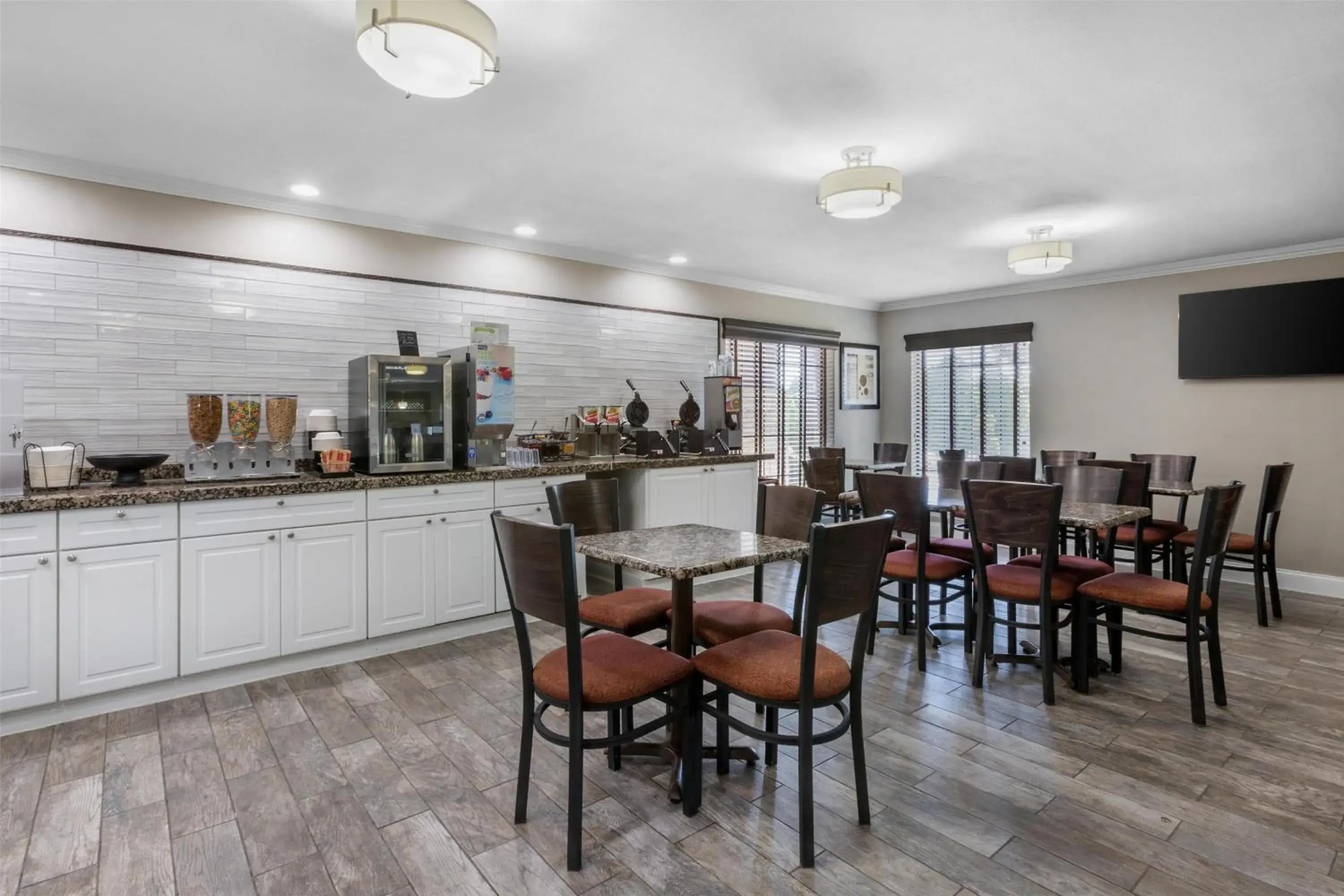 Breakfast in Best Western Brady Inn Breakfast in Best Western Brady Inn