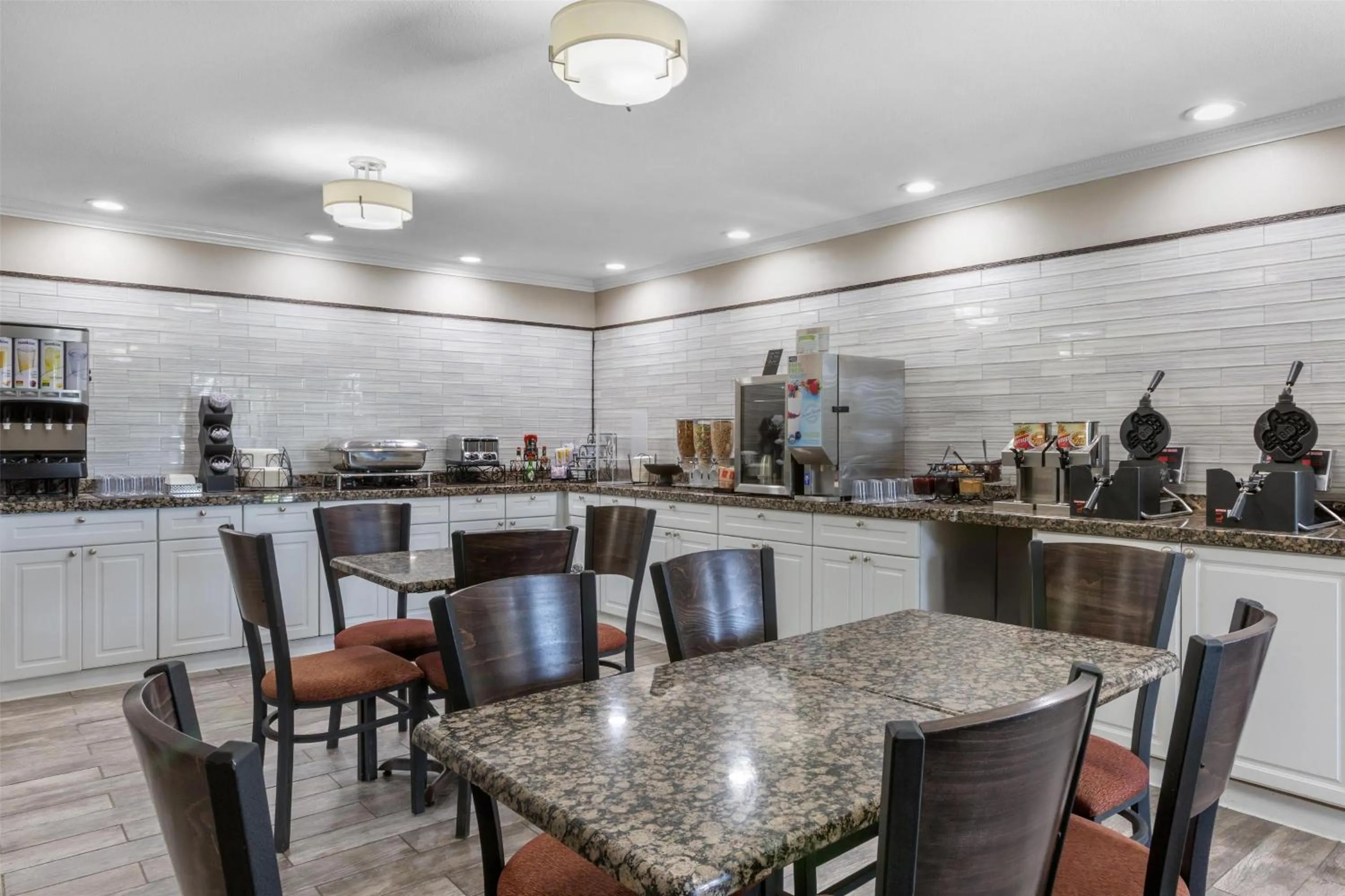 Breakfast in Best Western Brady Inn