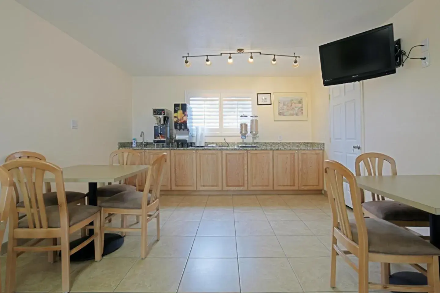 Americas Best Value Inn Roosevelt/Ballard Americas Best Value Inn Roosevelt/Ballard