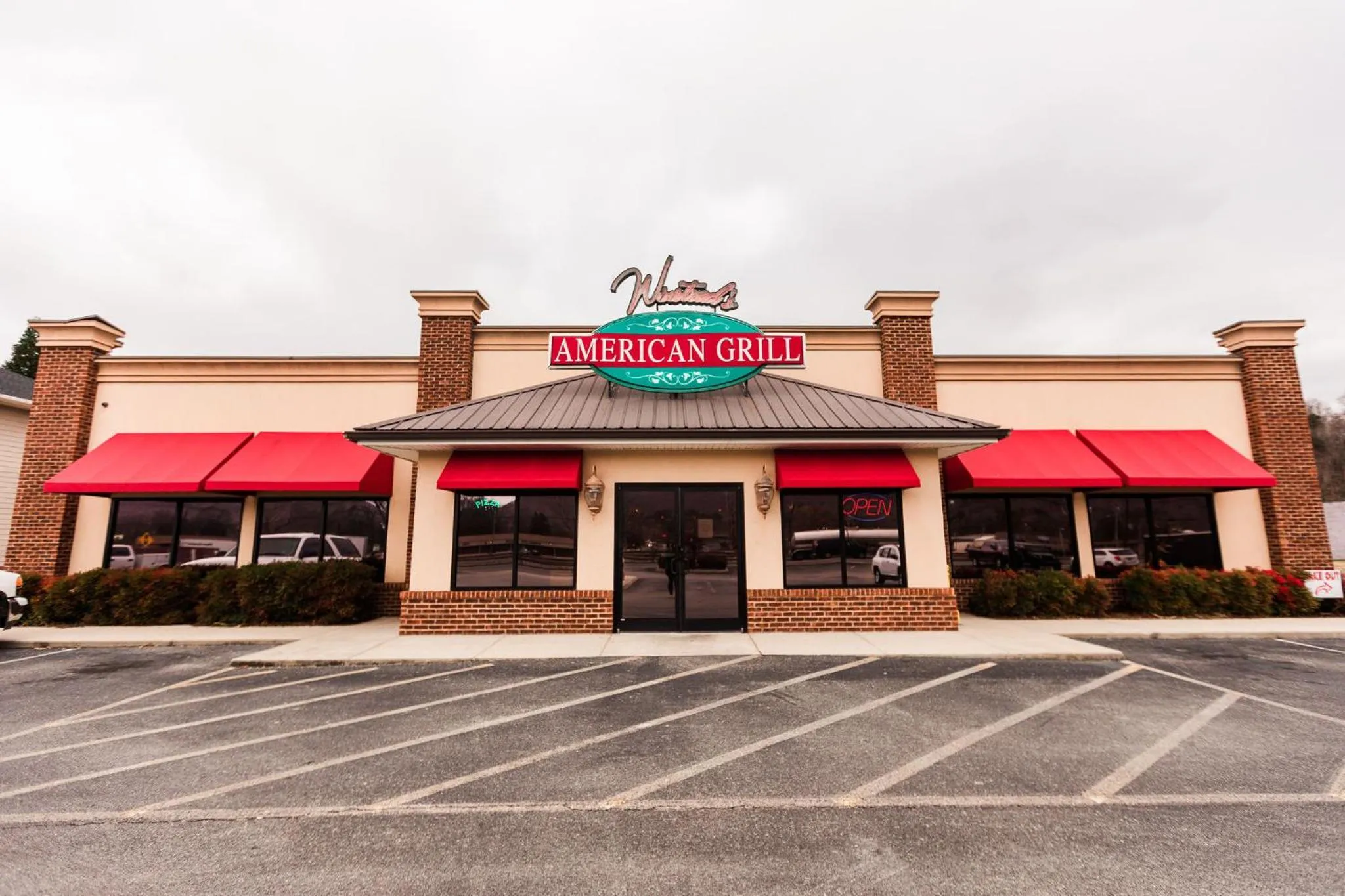 Restaurant/places to eat in Grand Hotel