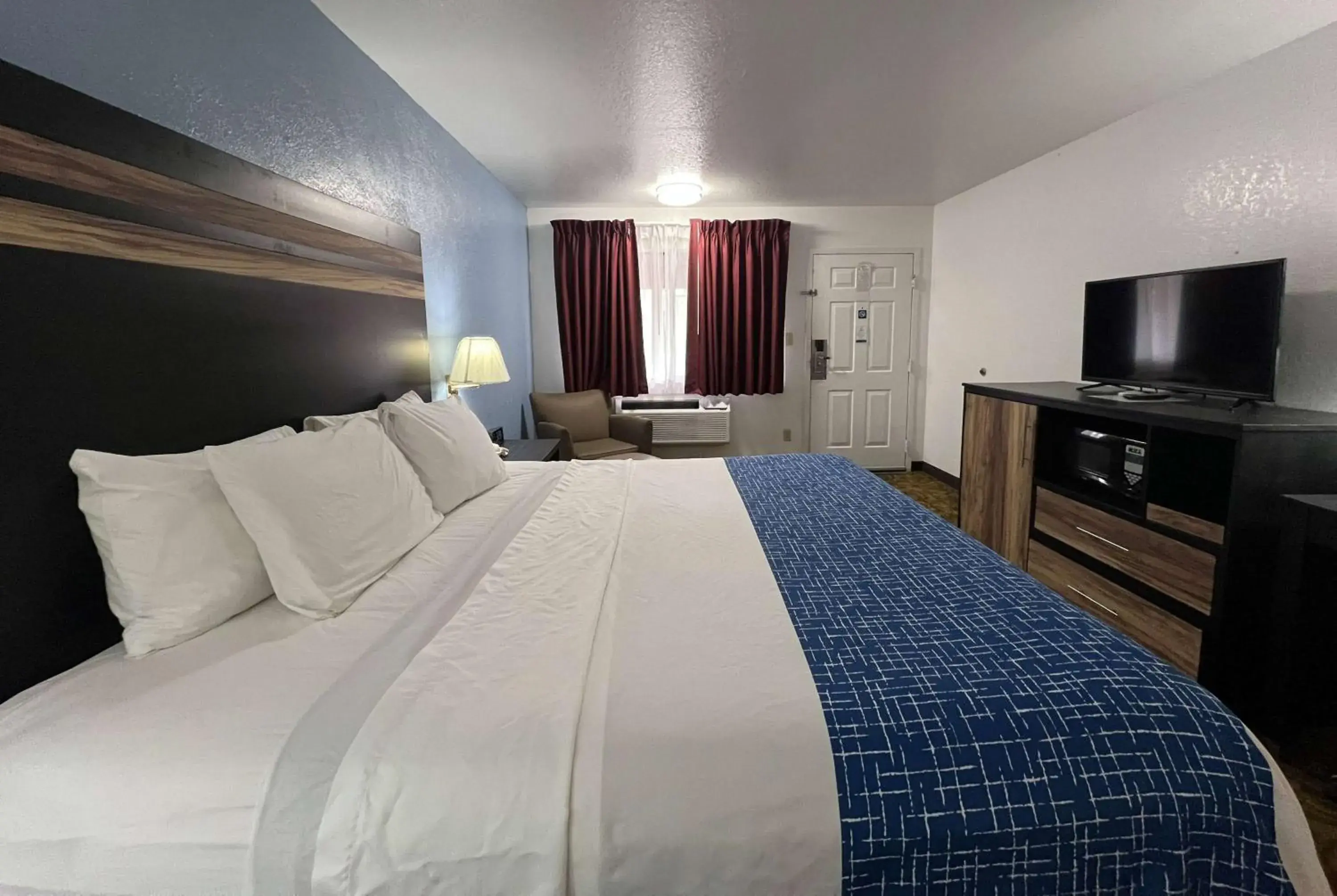 Photo of the whole room, Bed in Travelodge by Wyndham Truth or Consequences Photo of the whole room, Bed in Travelodge by Wyndham Truth or Consequences