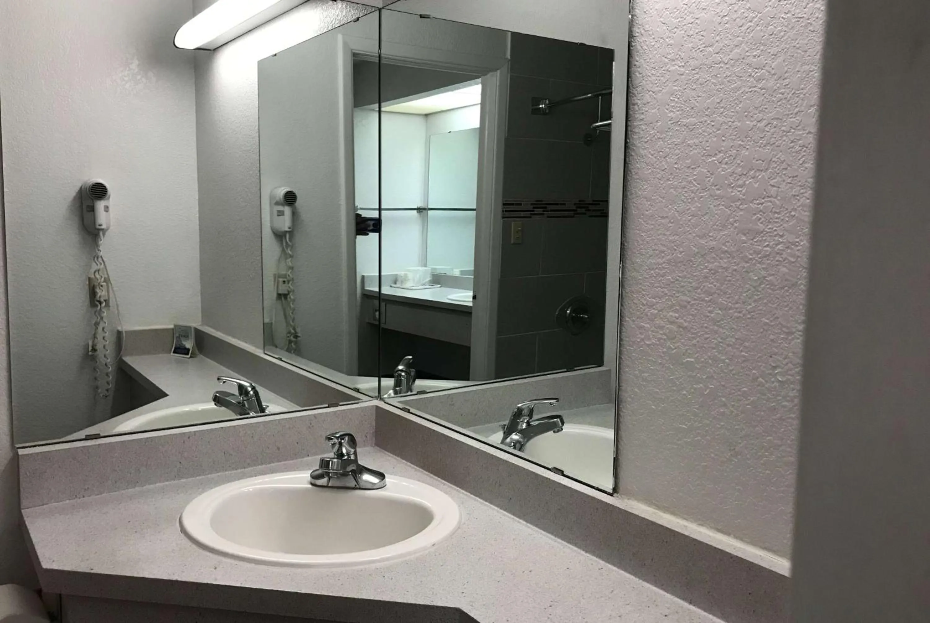 TV and multimedia in Travelodge by Wyndham Truth or Consequences