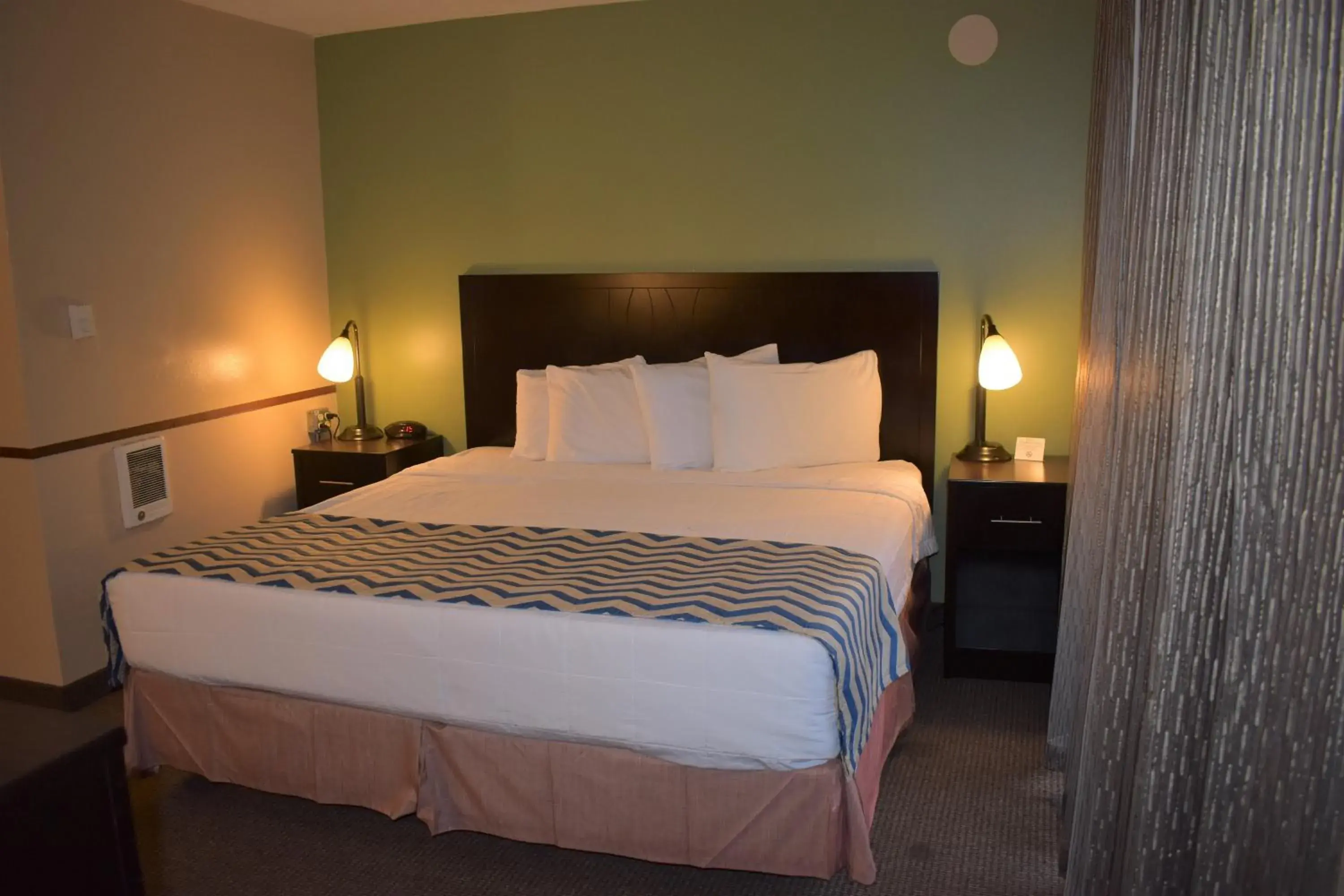 Bed in SureStay Hotel by Best Western Portland City Center Bed in SureStay Hotel by Best Western Portland City Center