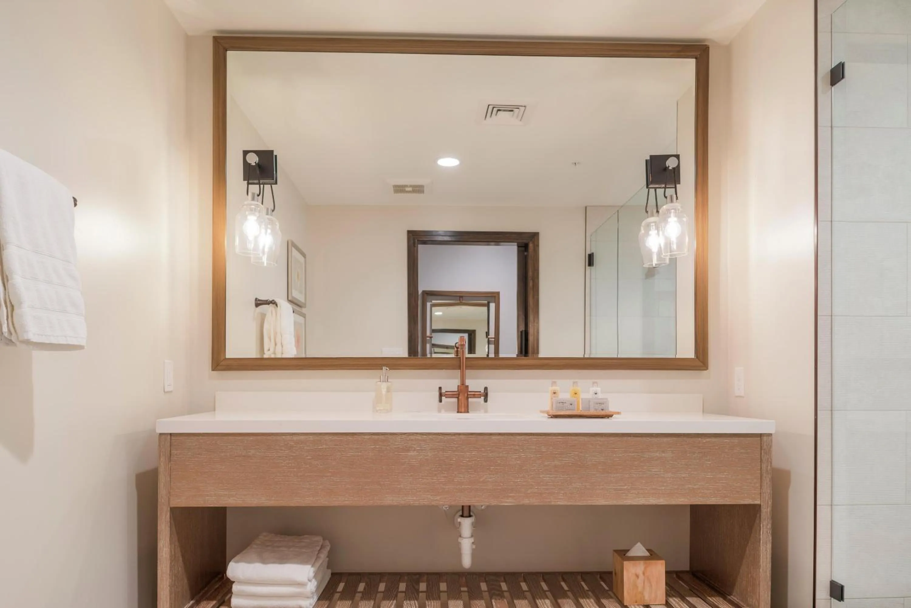 Bathroom in Cliffrose Springdale, Curio Collection By Hilton