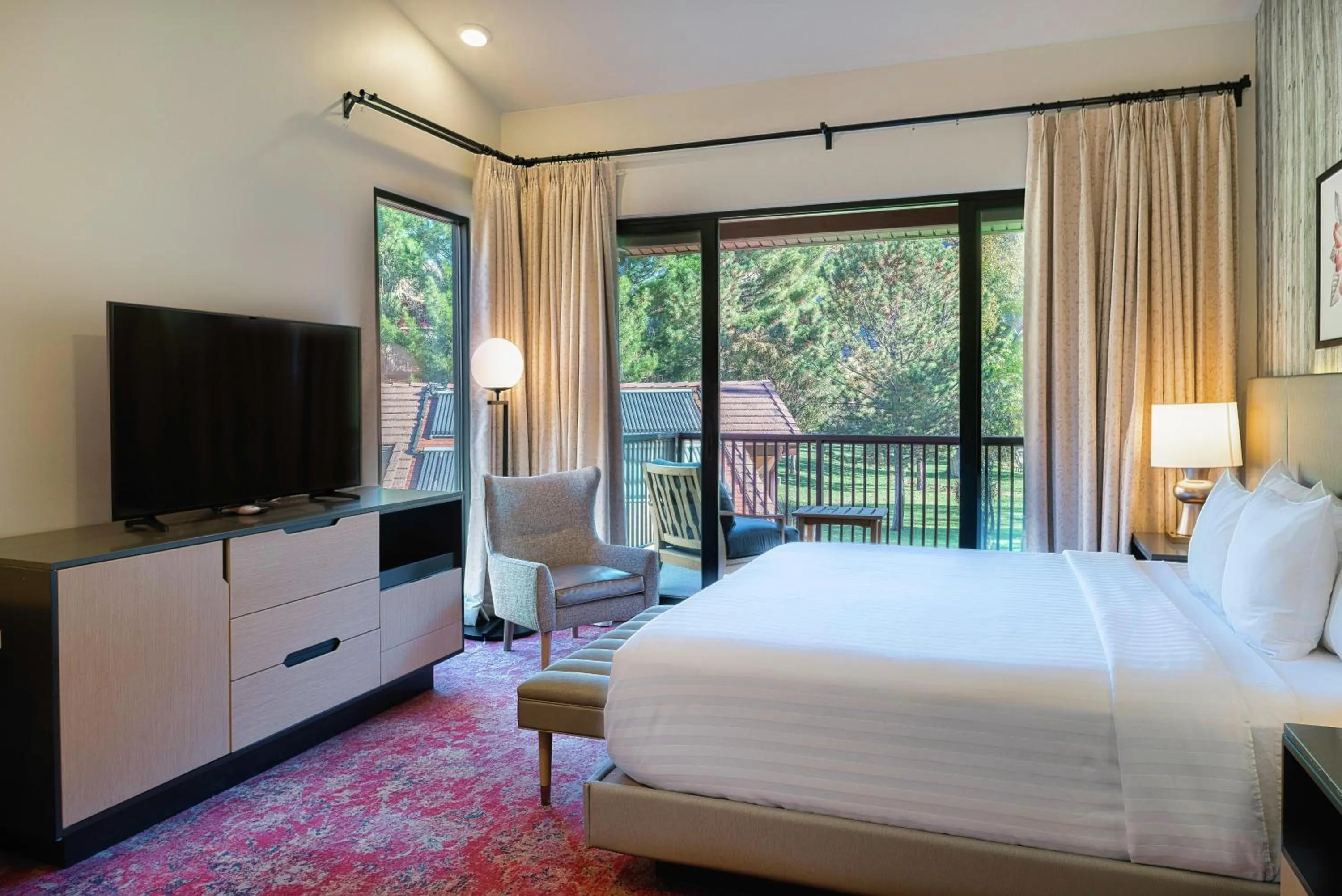 Bedroom, Bed in Cliffrose Springdale, Curio Collection By Hilton