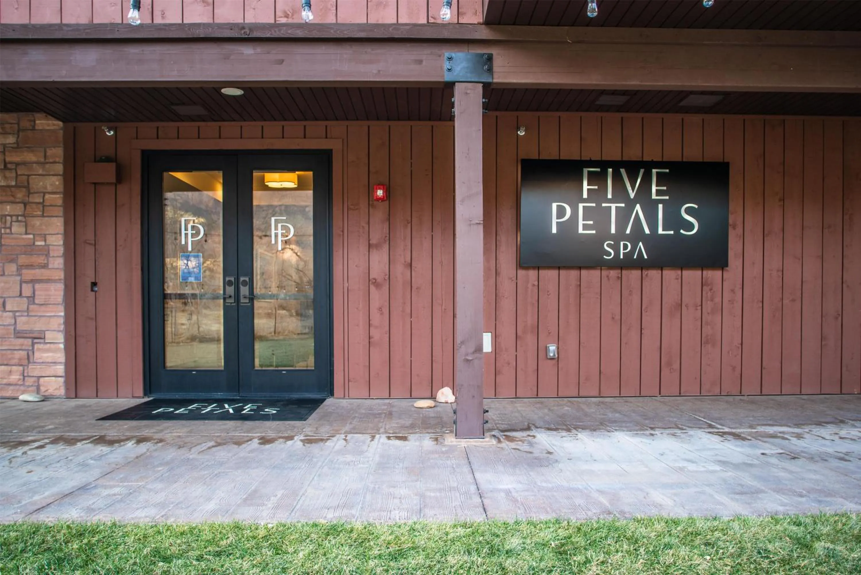 Sports in Cliffrose Springdale, Curio Collection By Hilton