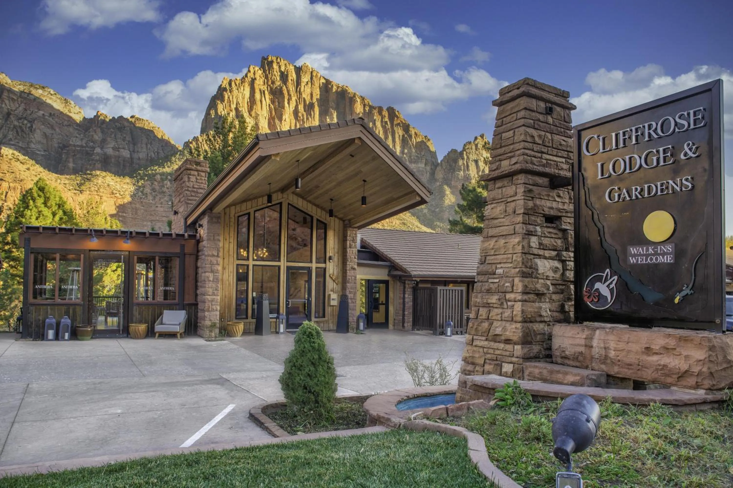 Property building in Cliffrose Springdale, Curio Collection By Hilton