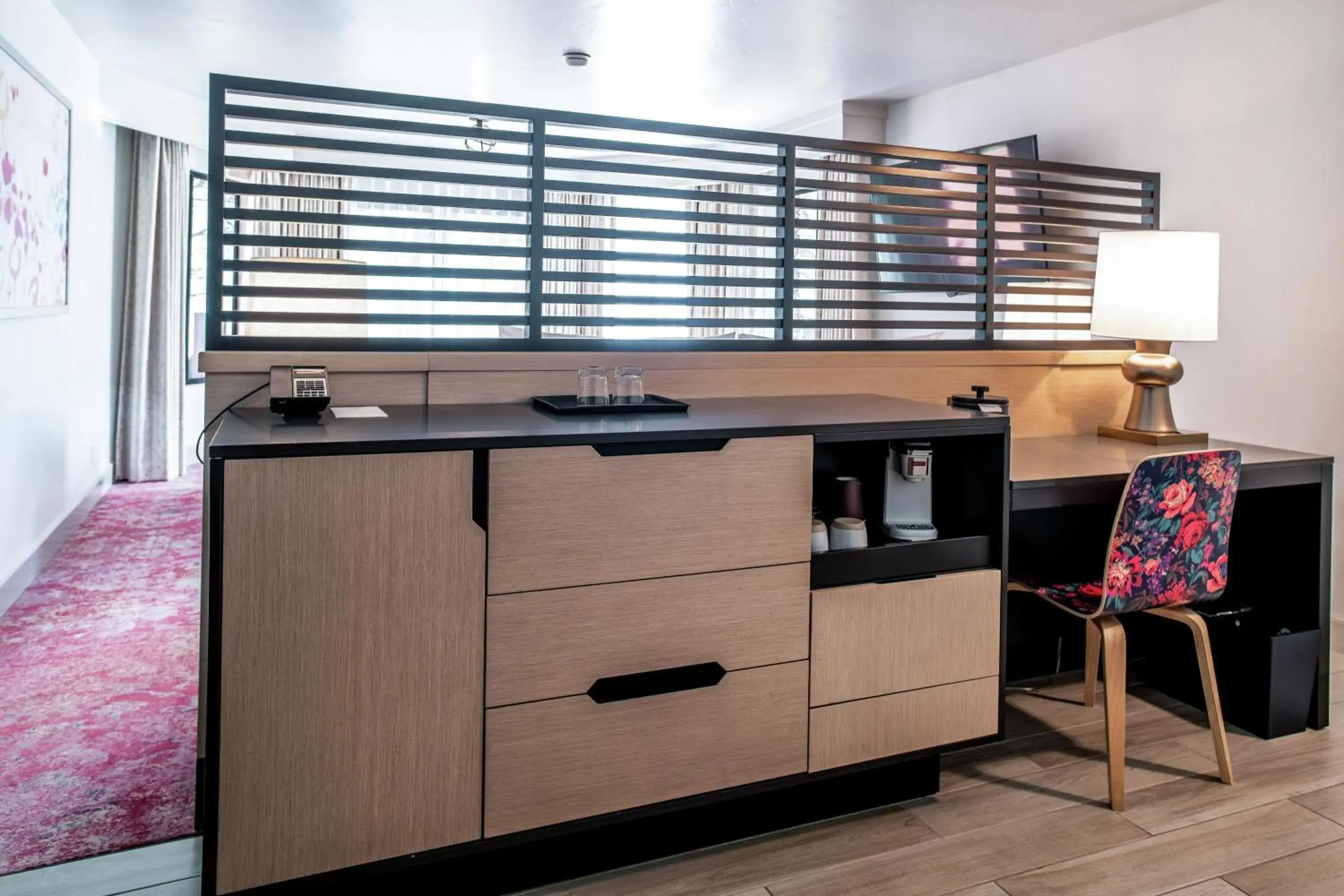 Bedroom, Bed in Cliffrose Springdale, Curio Collection By Hilton Bedroom, Bed in Cliffrose Springdale, Curio Collection By Hilton