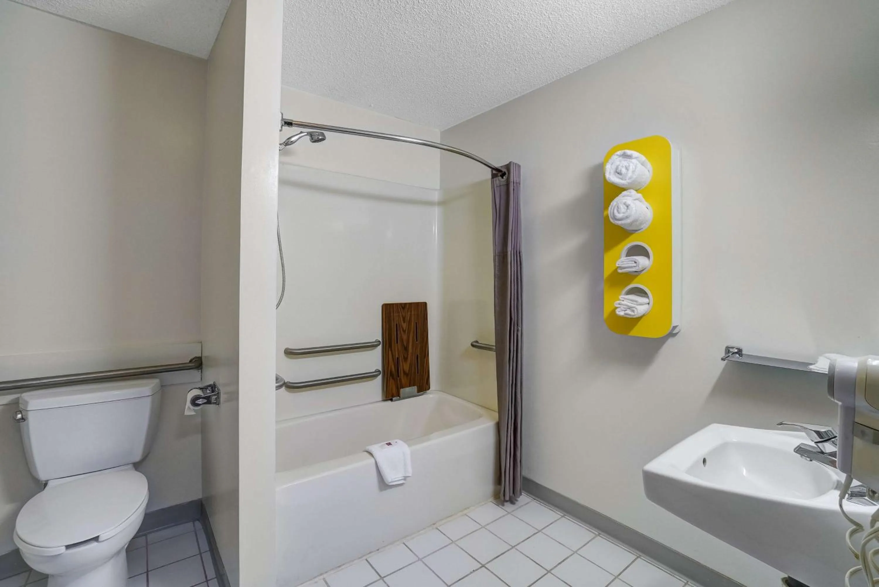 Photo of the whole room in Motel 6-Gordonville, PA - Lancaster PA