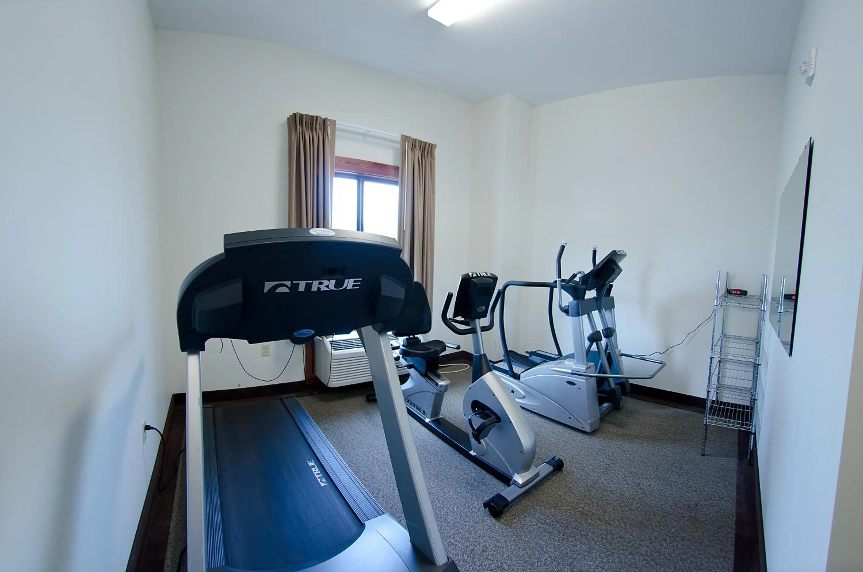 Fitness centre/facilities in Pleasant Night Inn- carthage NY