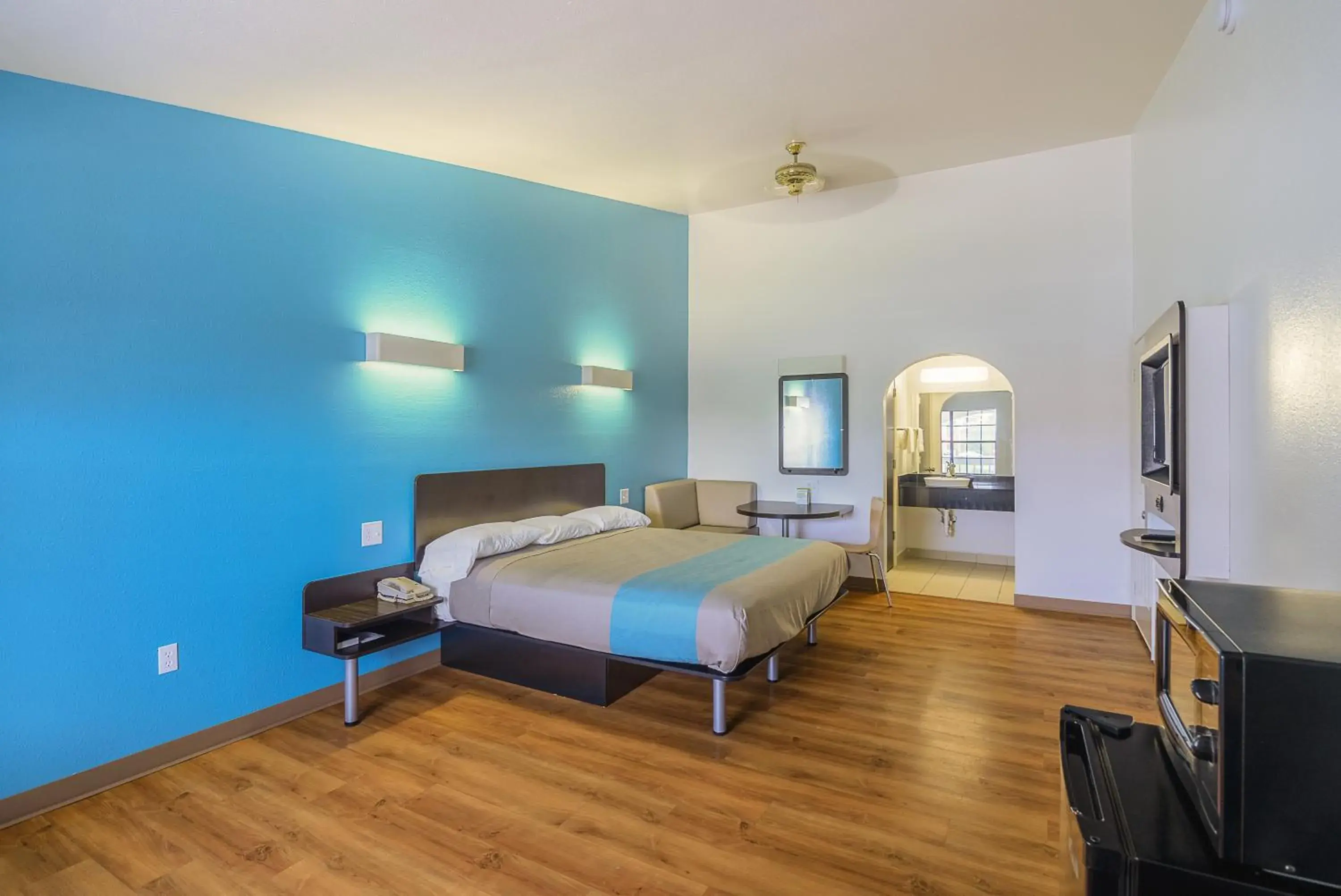 Bedroom, Bed in Motel 6-Canton, TX Bedroom, Bed in Motel 6-Canton, TX