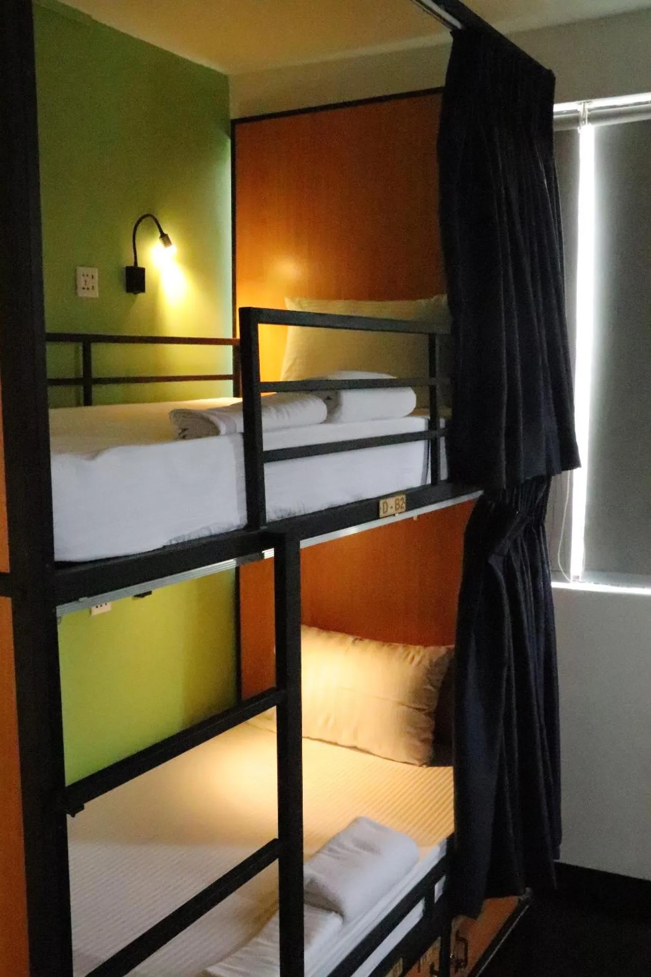bunk bed, Bed in Miracle Colombo City Hostel