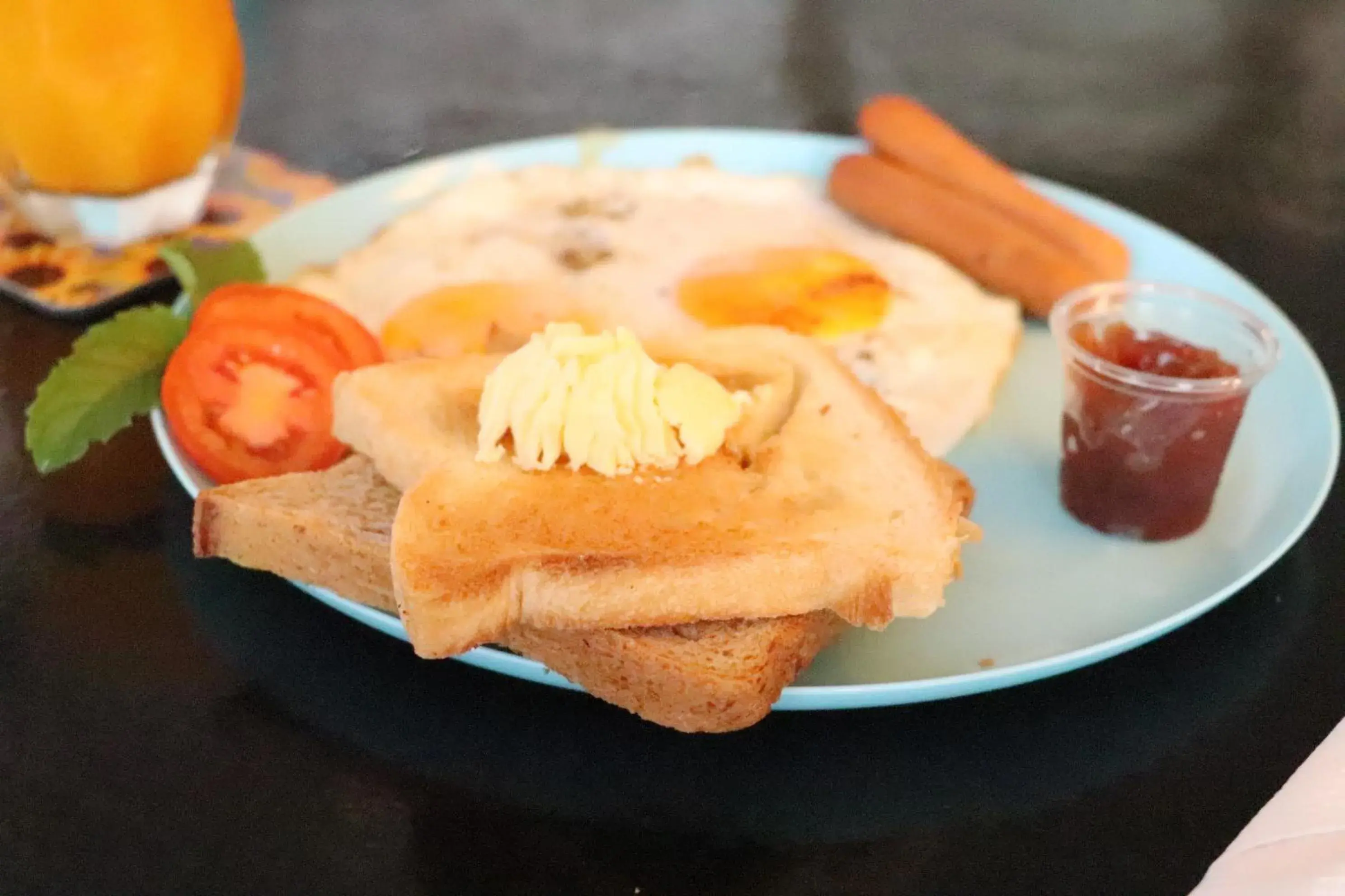 Breakfast in Miracle Colombo City Hostel Breakfast in Miracle Colombo City Hostel