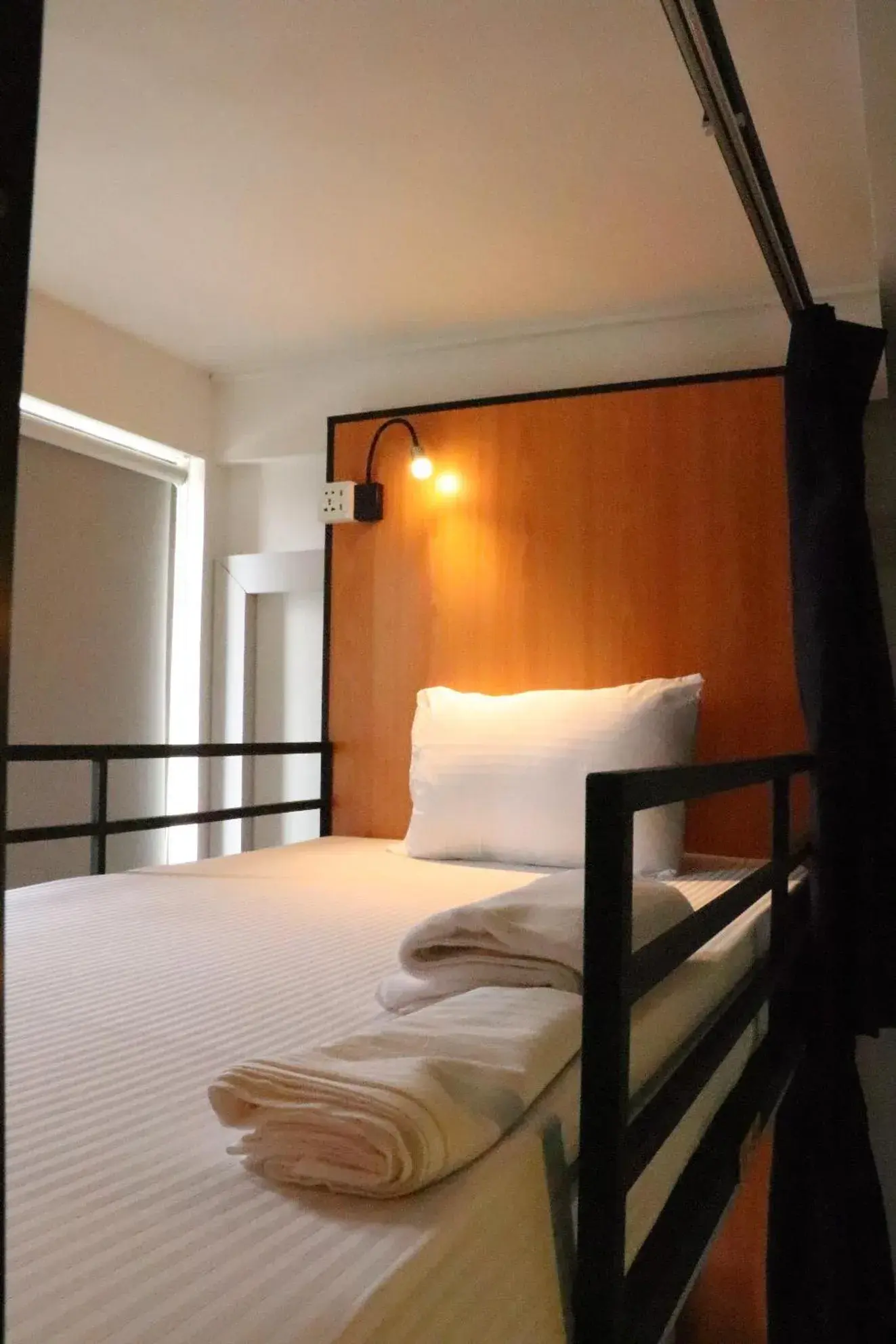 Bed in Miracle Colombo City Hostel Bed in Miracle Colombo City Hostel