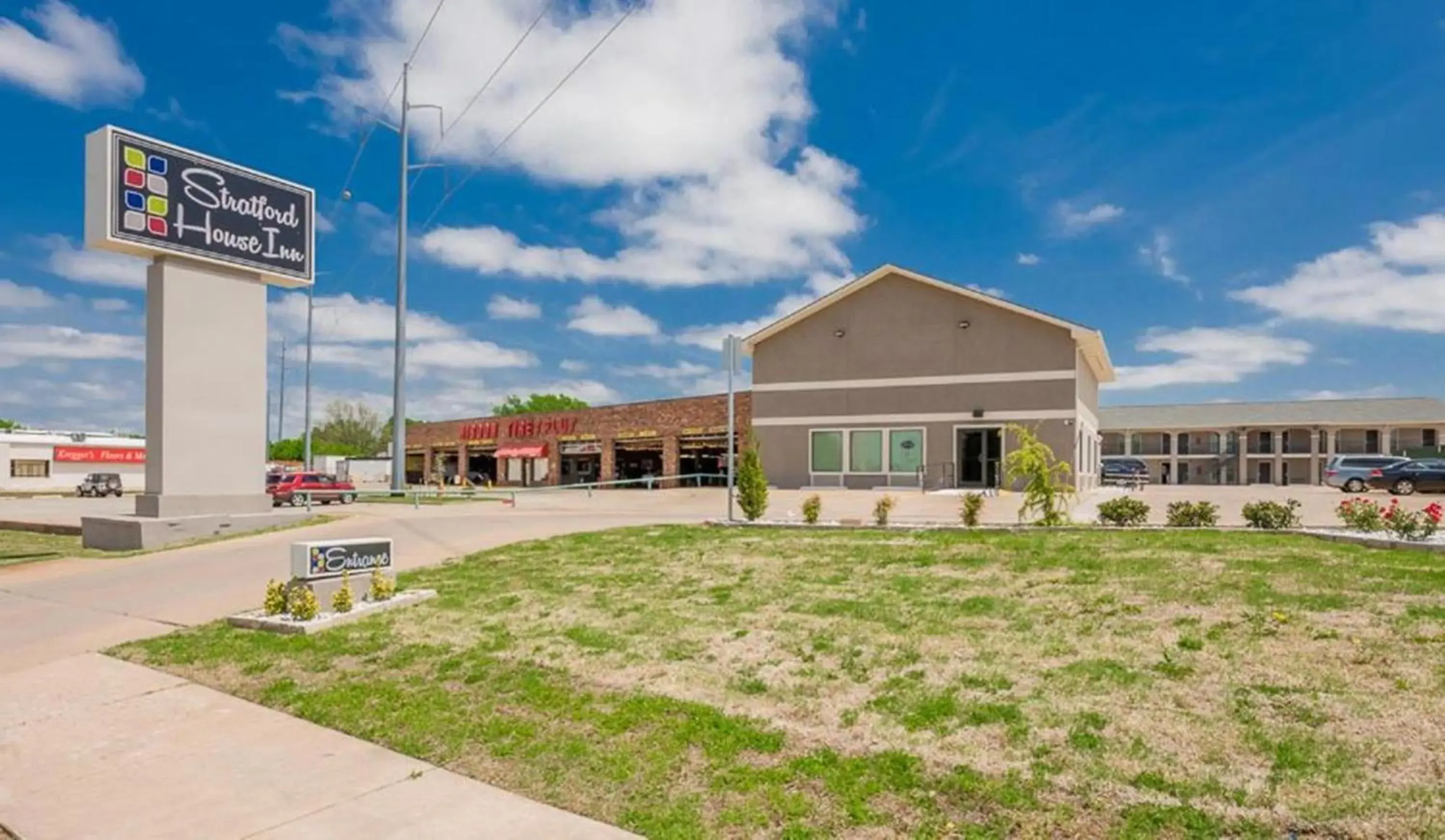 Property building in Stratford House Inn Property building in Stratford House Inn