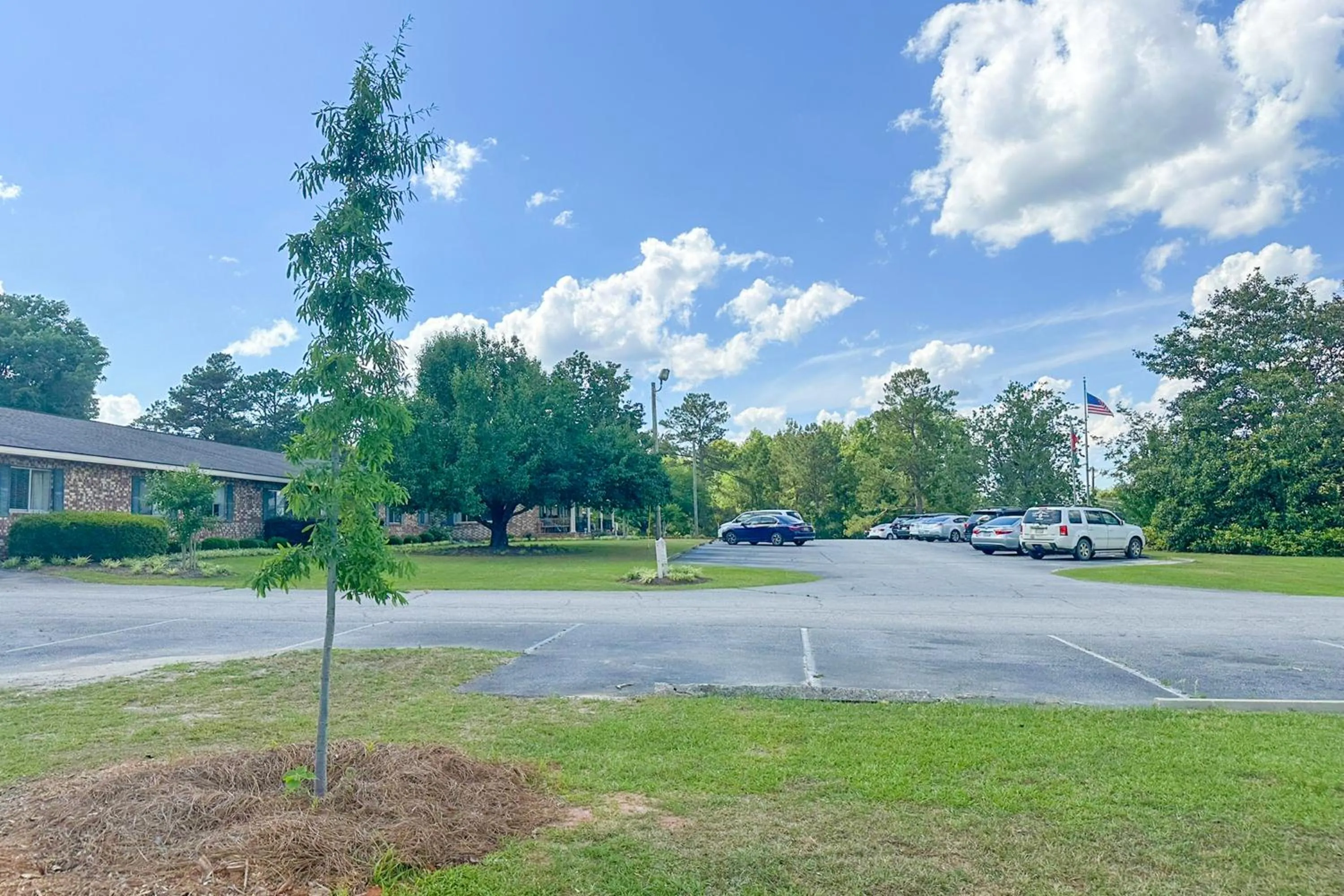 Parking in Louisville Inn by OYO Louisville Municipal Airport