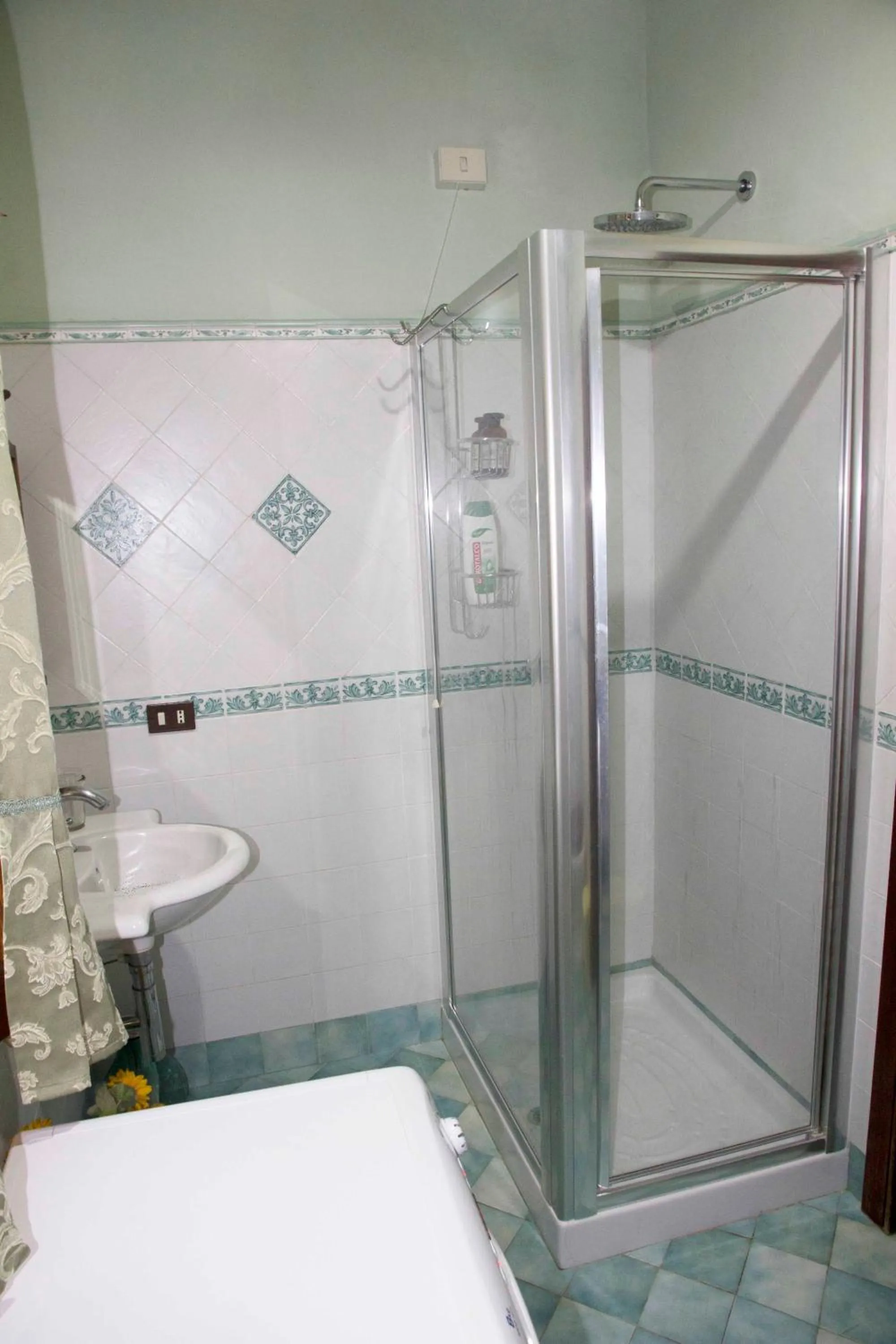 Shower in Casale san Pietro
